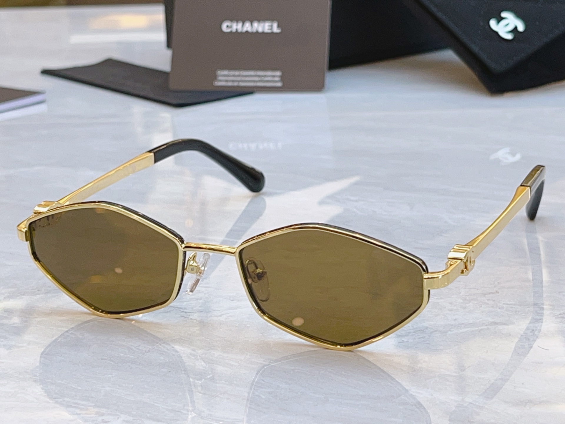 ，【CHANE*】香奈儿新款太阳镜，MODEL：CH3115 ，SIZE：54口18-140