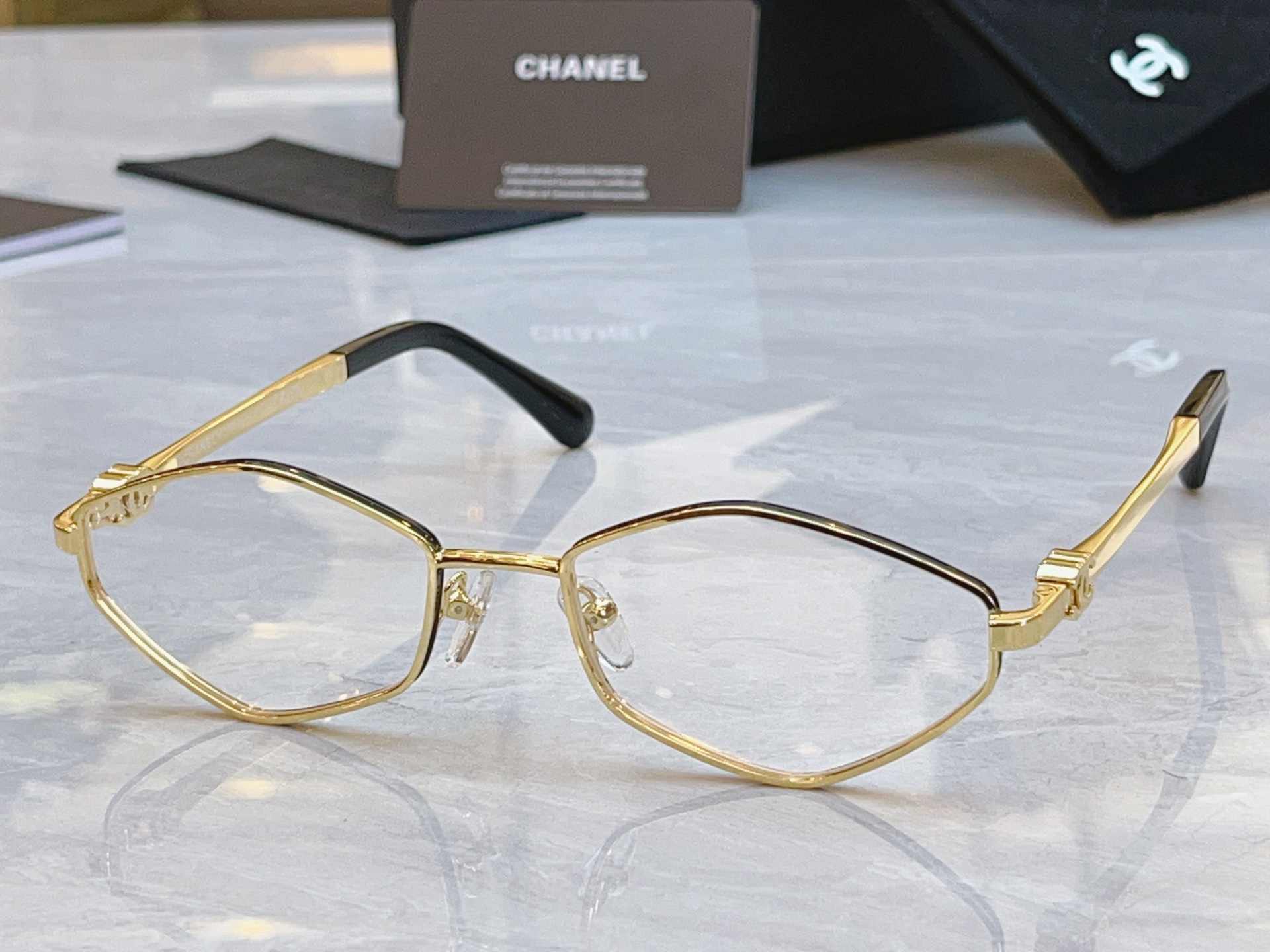 ，【CHANE*】香奈儿新款太阳镜，MODEL：CH3115 ，SIZE：54口18-140