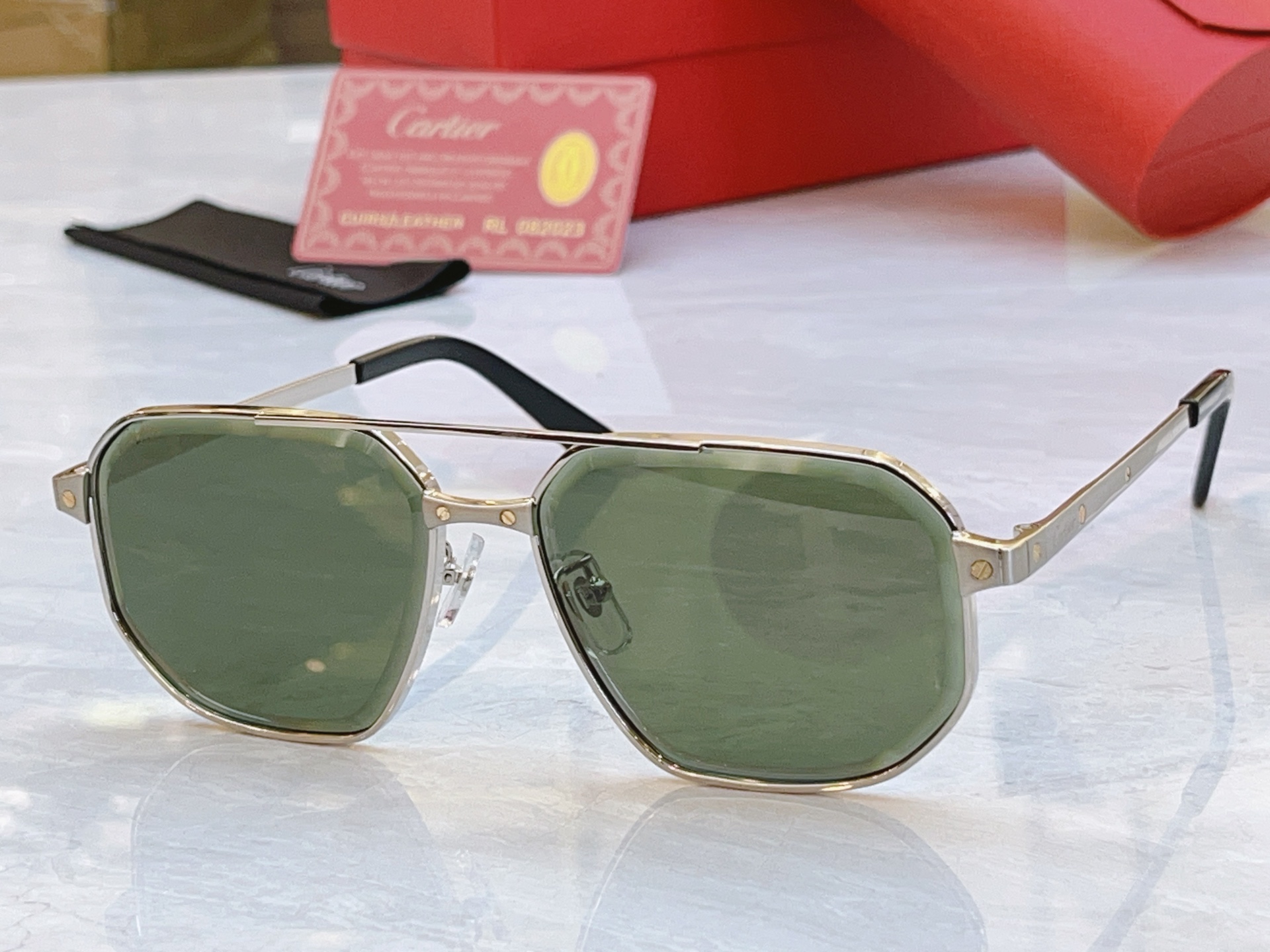 ，【CARTIE*】卡地*亚新款太阳镜，Mod:CT0462S，Size:60口16-145