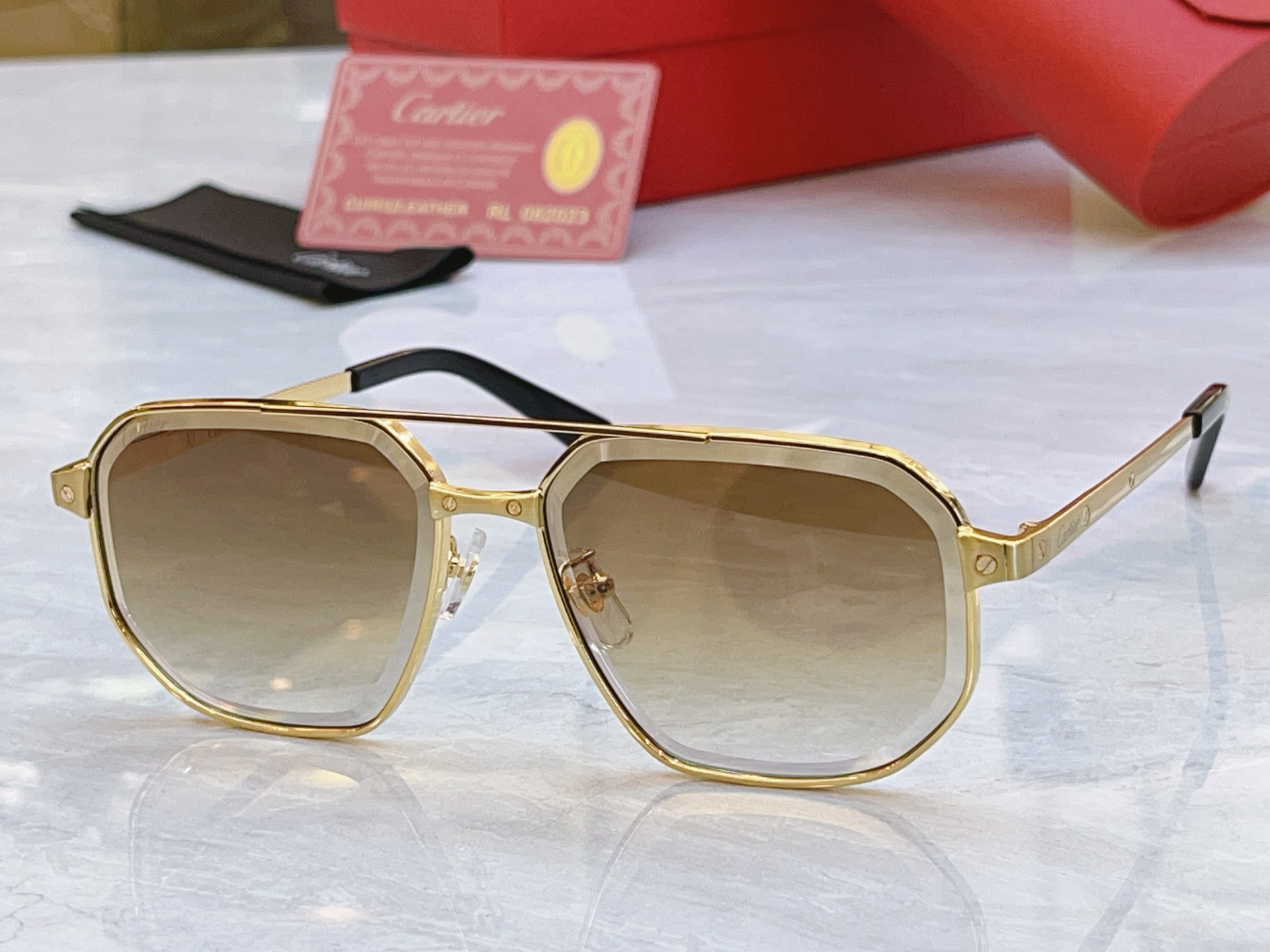 ，【CARTIE*】卡地*亚新款太阳镜，Mod:CT0462S，Size:60口16-145