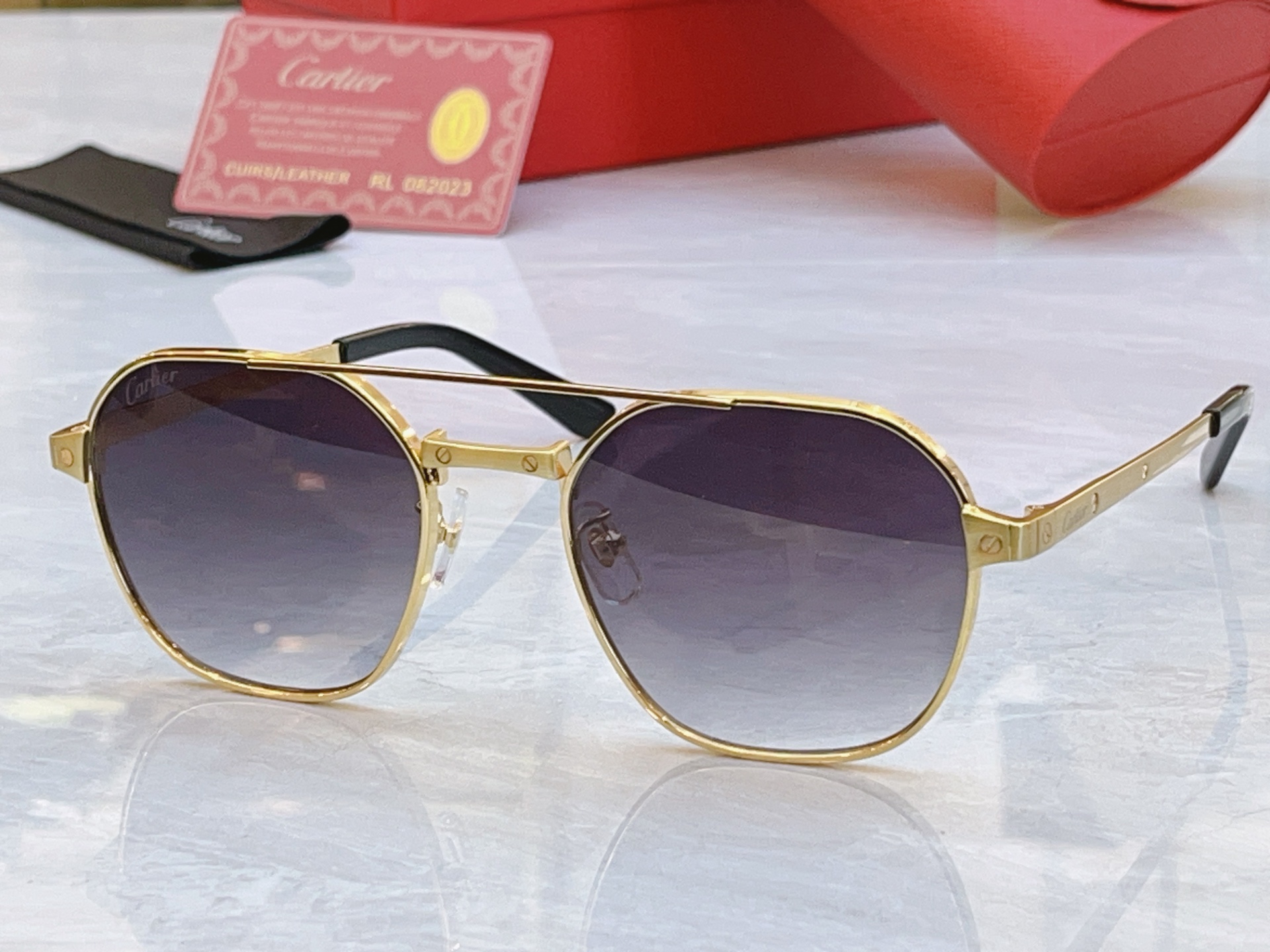 ，【CARTIE*】卡地*亚新款太阳镜，Mod:CT0462S，Size:52口20-145