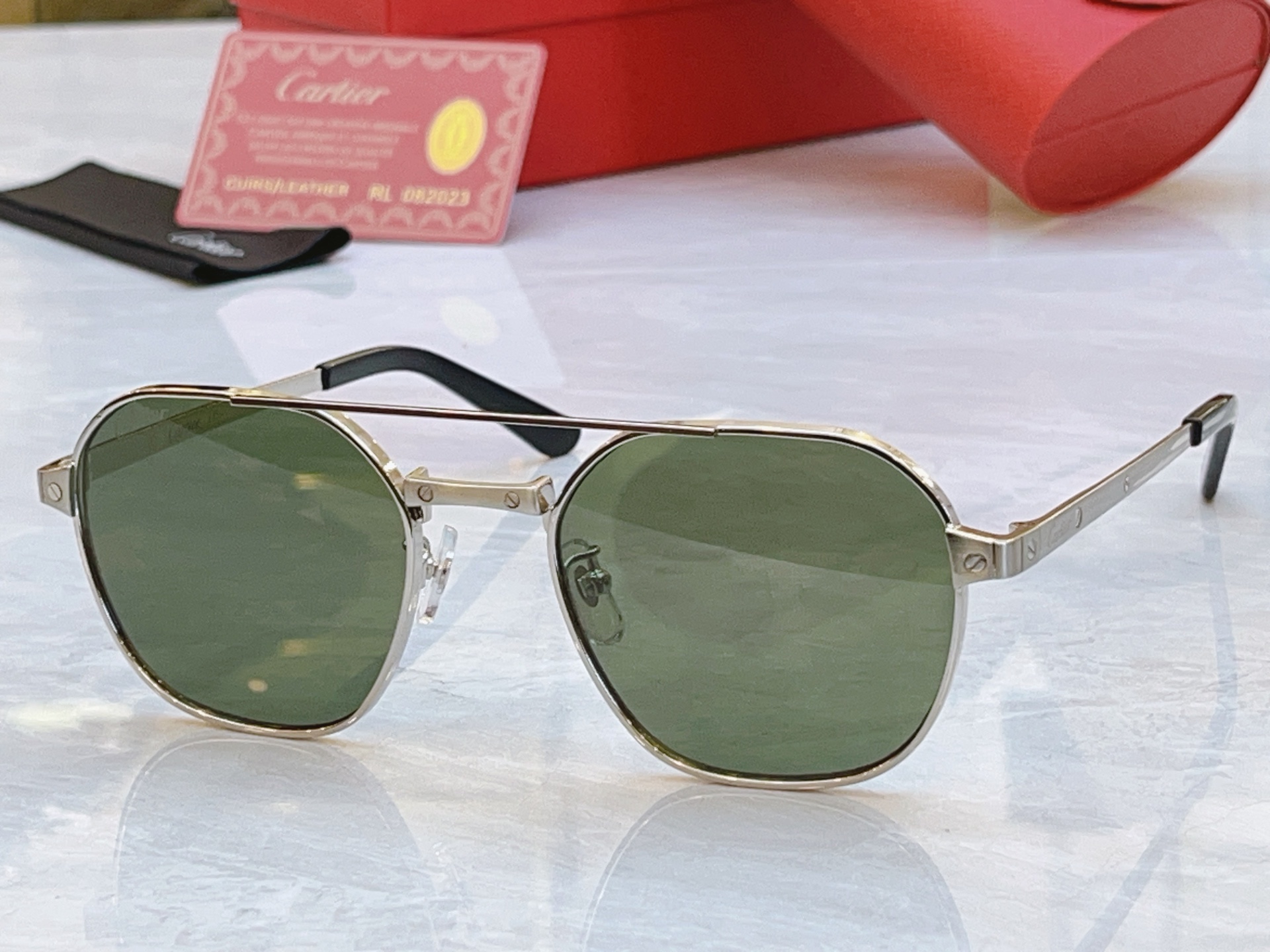 ，【CARTIE*】卡地*亚新款太阳镜，Mod:CT0462S，Size:52口20-145