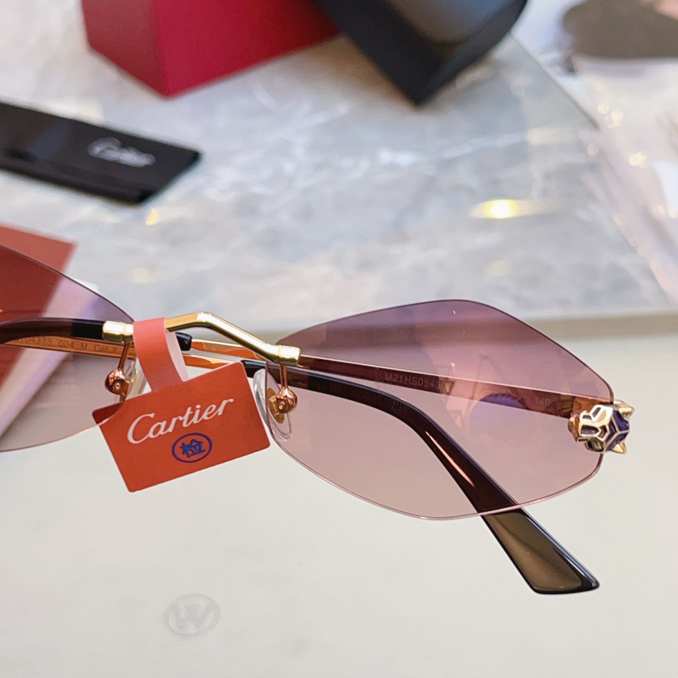 高版本✨，【CARTIE*】卡地*亚新款太阳镜，18K金电镀 镜片蔡司logo✨， MODEL:CT04