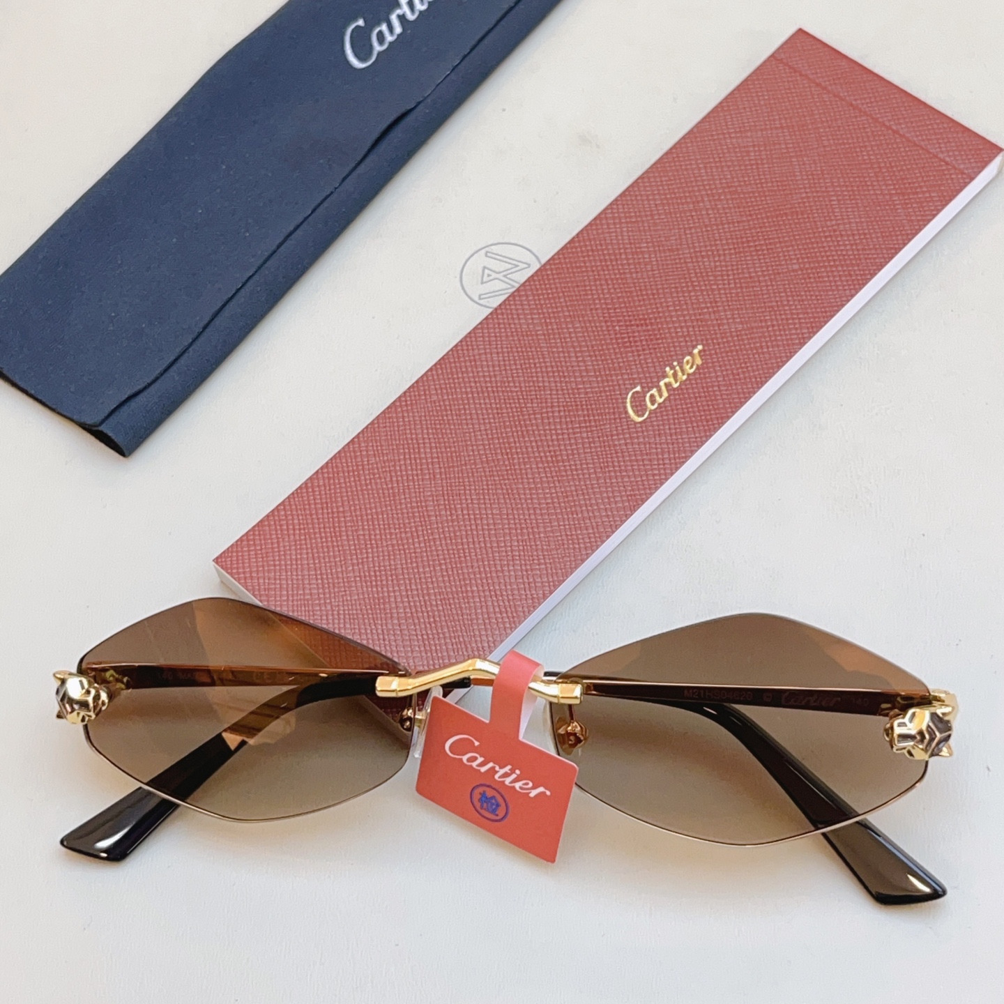 高版本✨，【CARTIE*】卡地*亚新款太阳镜，18K金电镀 镜片蔡司logo✨， MODEL:CT04
