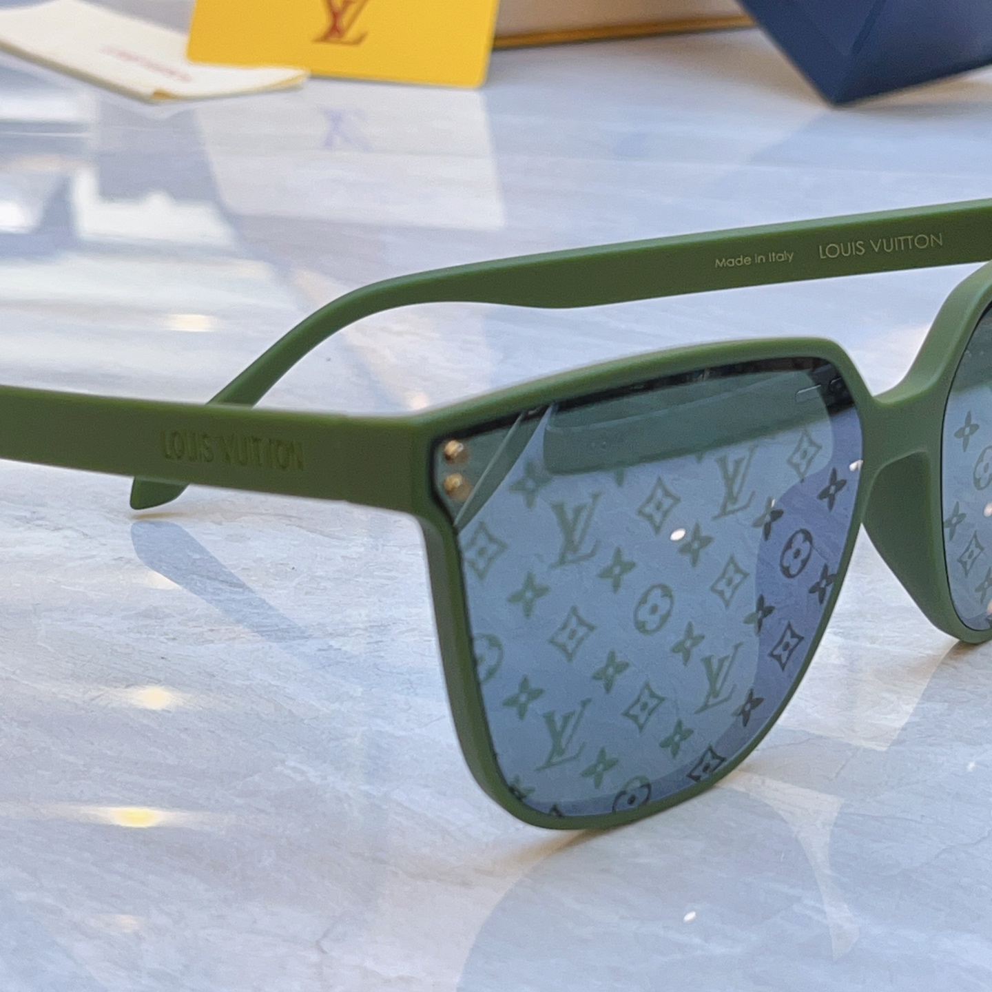 ，【LOUIS VUITTO*】路易*威登新款太阳镜，MODEL：Z2973W，SIZE：65口15-1