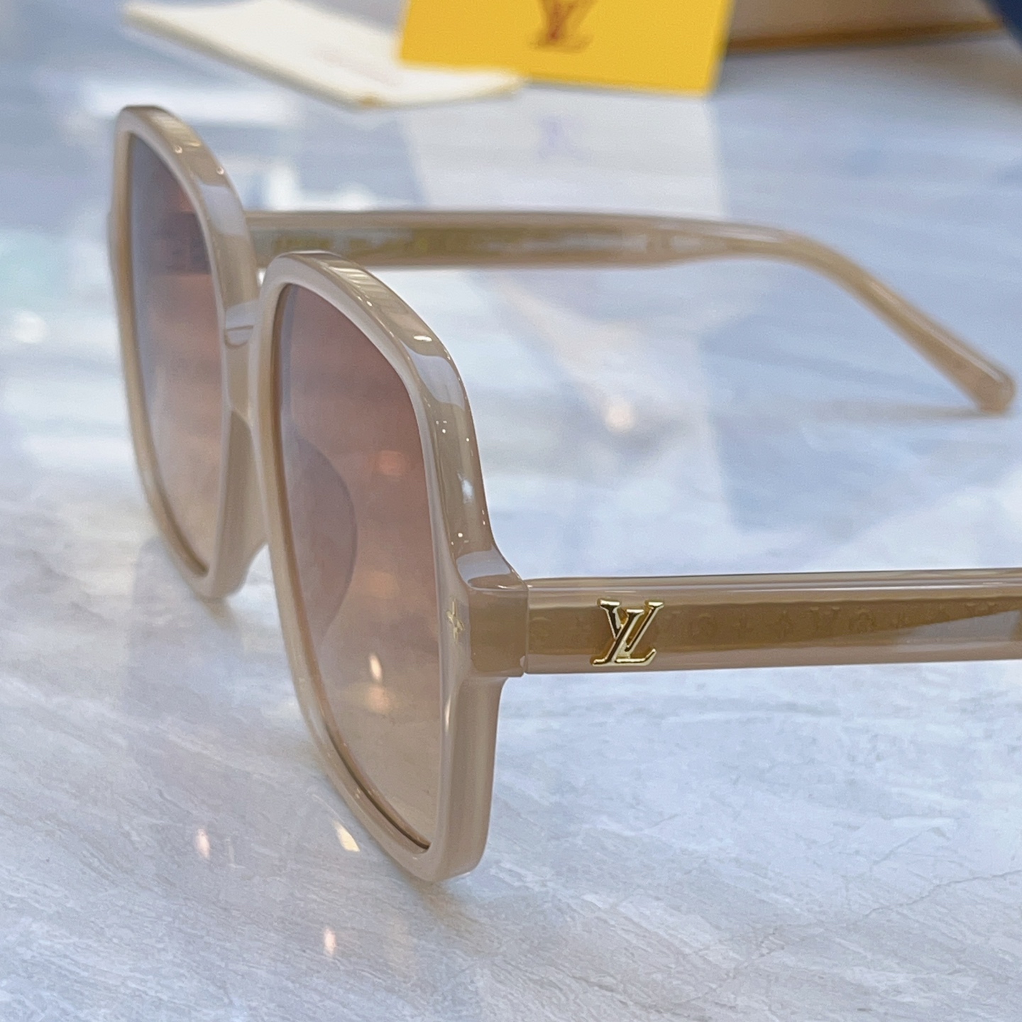 ，【LOUIS VUITTO*】路易*威登新款太阳镜，MODEL：Z2917W，SIZE：58口17-1