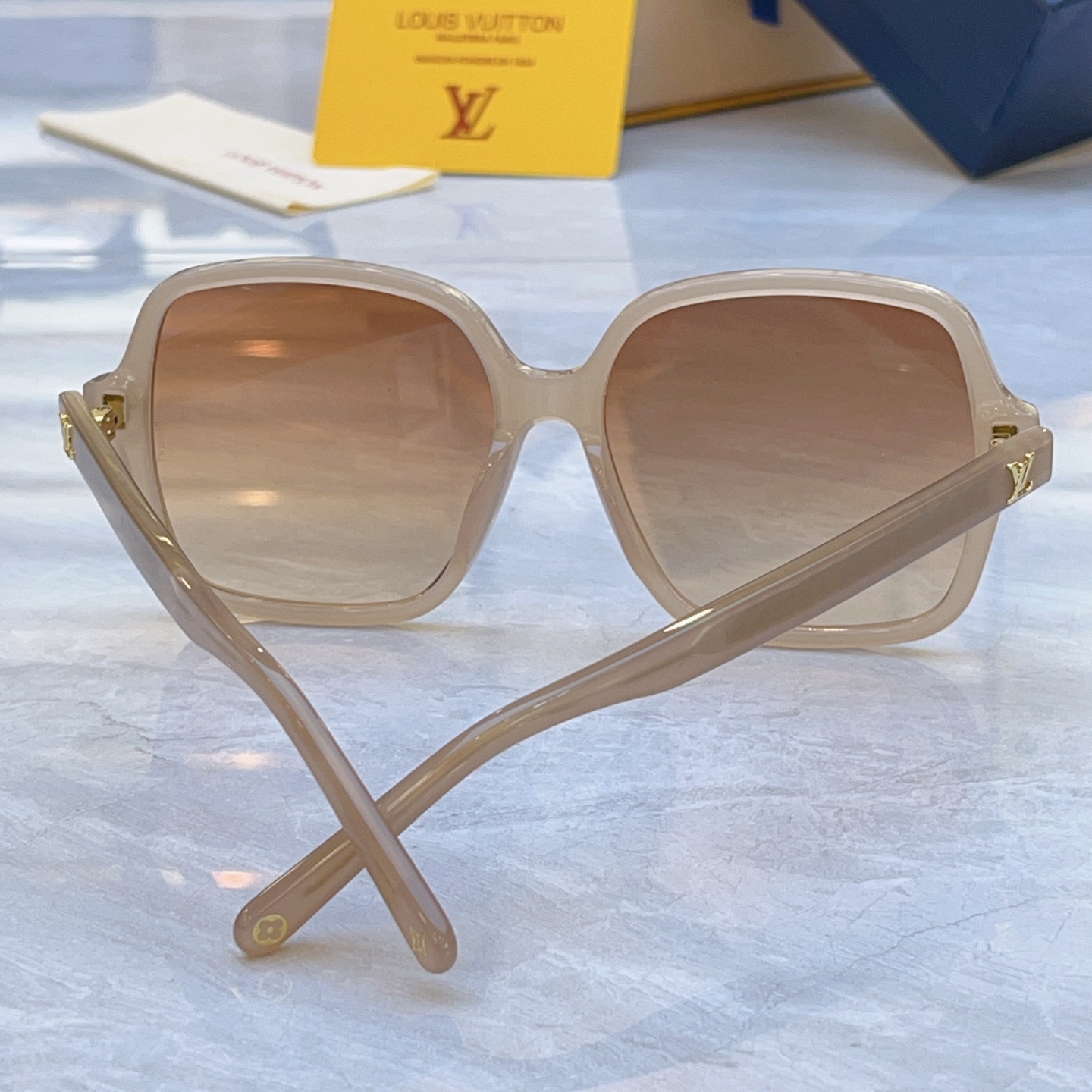 ，【LOUIS VUITTO*】路易*威登新款太阳镜，MODEL：Z2917W，SIZE：58口17-1