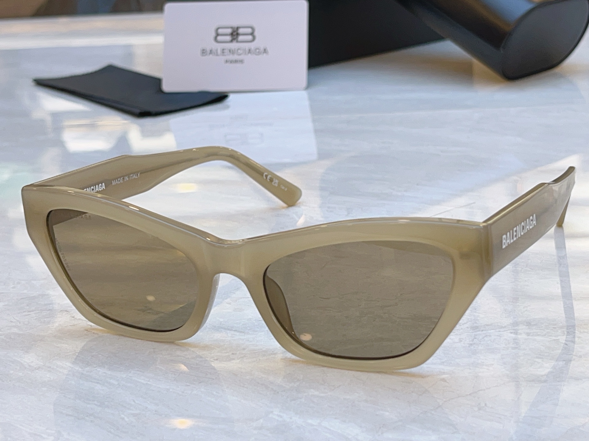 ，【BALENCIAG*】巴黎*世家新款太阳镜，MODEL：BB0447S，SIZE：56口20-145