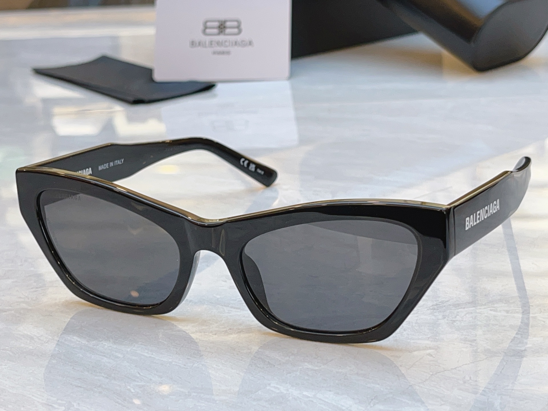 ，【BALENCIAG*】巴黎*世家新款太阳镜，MODEL：BB0447S，SIZE：56口20-145