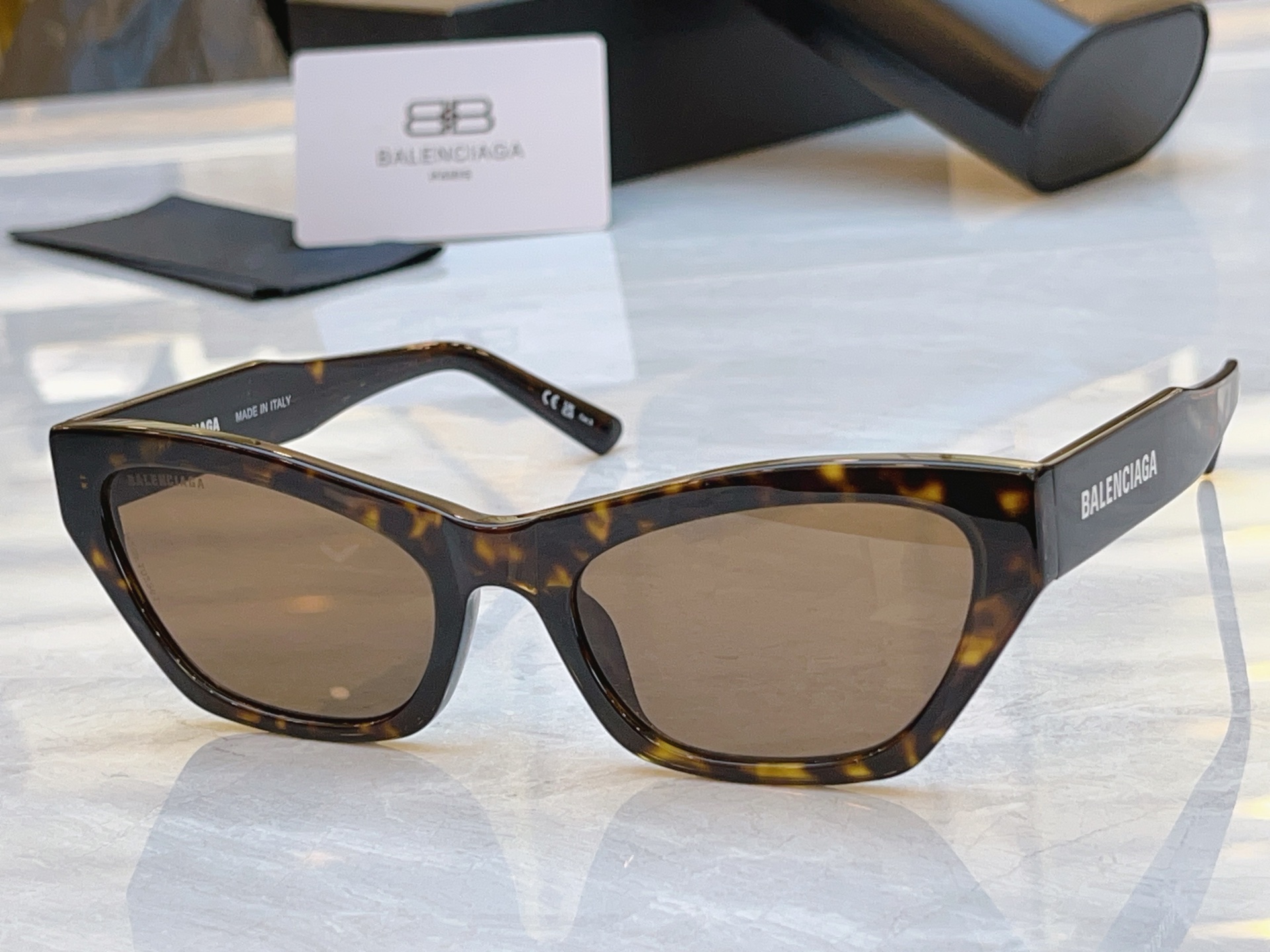 ，【BALENCIAG*】巴黎*世家新款太阳镜，MODEL：BB0447S，SIZE：56口20-145