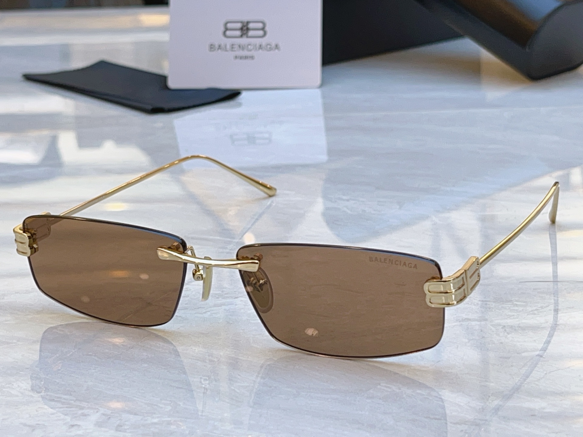 ，【BALENCIAG*】巴黎*世家新款太阳镜，MODEL：BB0488S，SIZE：61口17-140