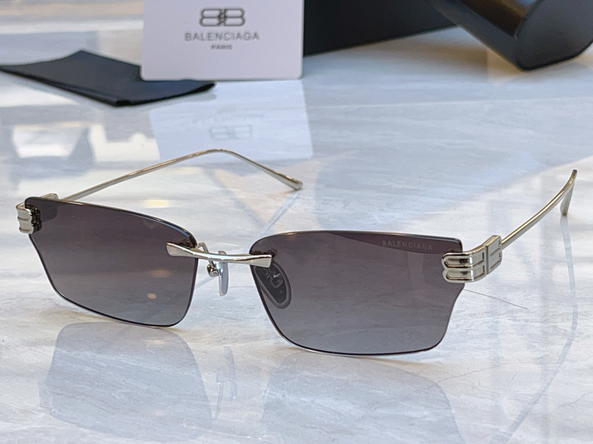 ，【BALENCIAG*】巴黎*世家新款太阳镜，MODEL：BB0487S，SIZE：61口17-145