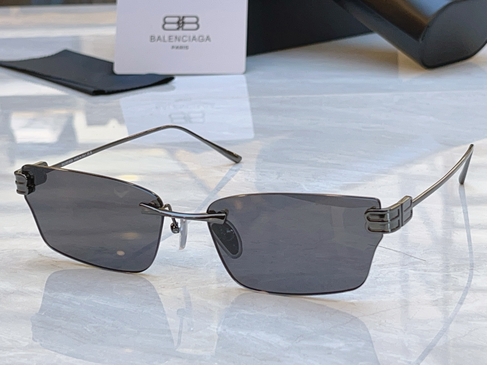 ，【BALENCIAG*】巴黎*世家新款太阳镜，MODEL：BB0487S，SIZE：61口17-145