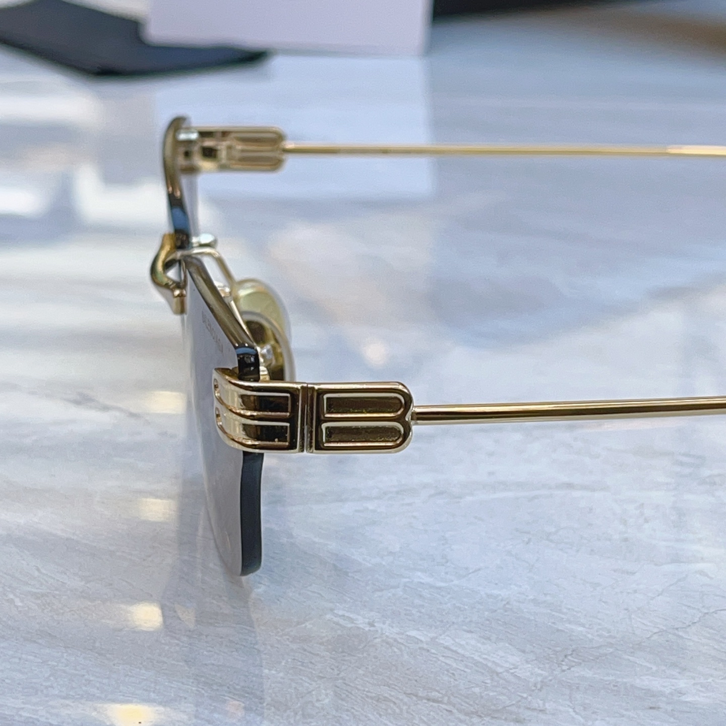 ，【BALENCIAG*】巴黎*世家新款太阳镜，MODEL：BB0487S，SIZE：61口17-145