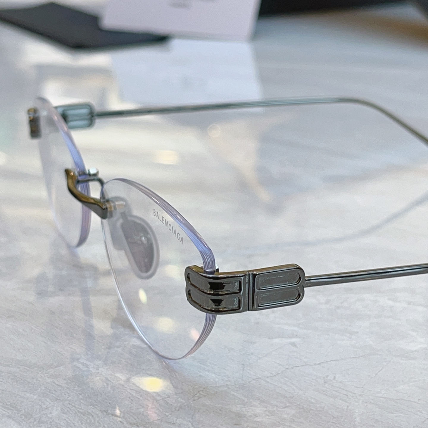 ，【BALENCIAG*】巴黎*世家新款太阳镜，MODEL：BB0486S，SIZE：61口17-145