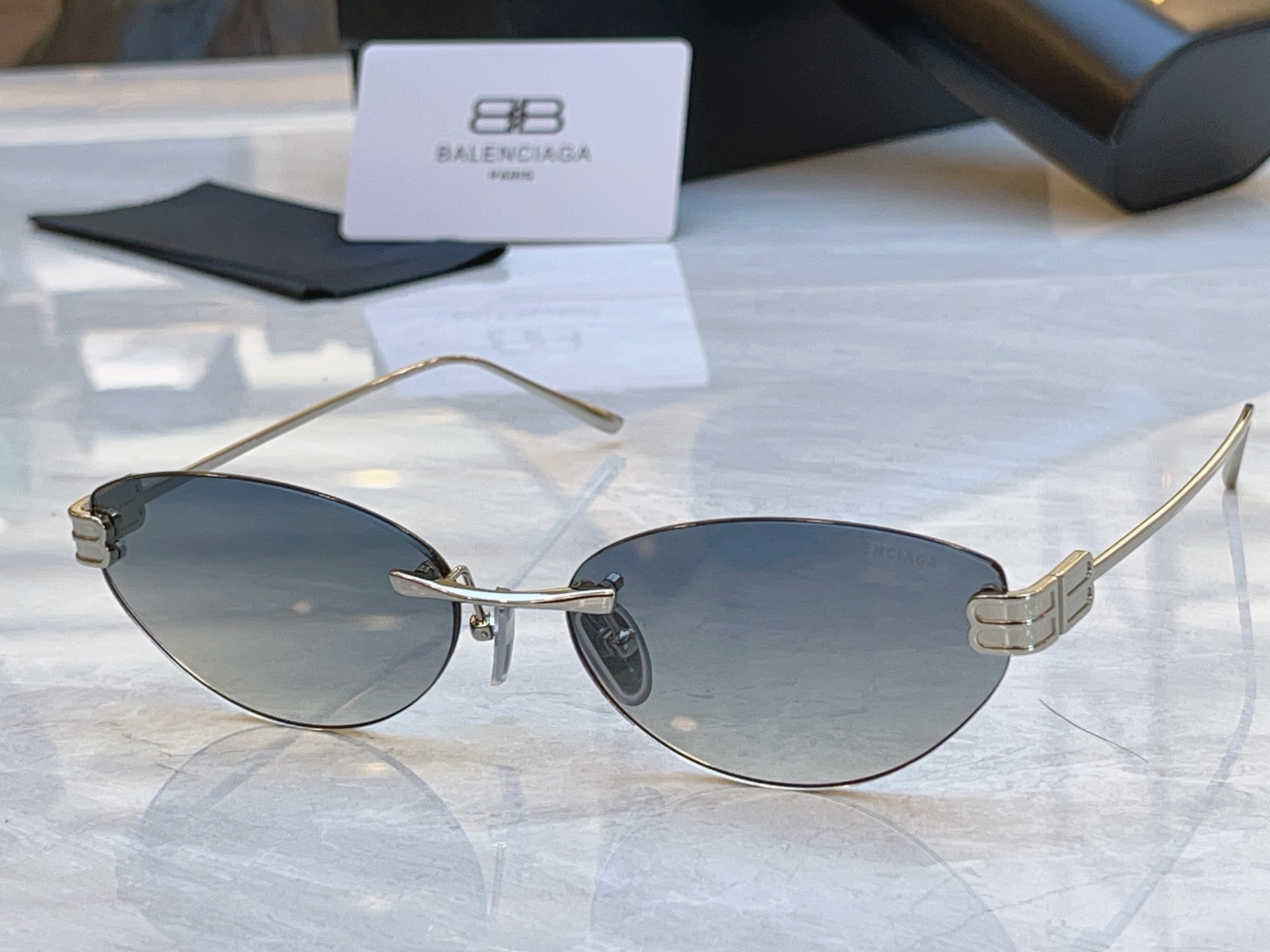 ，【BALENCIAG*】巴黎*世家新款太阳镜，MODEL：BB0486S，SIZE：61口17-145