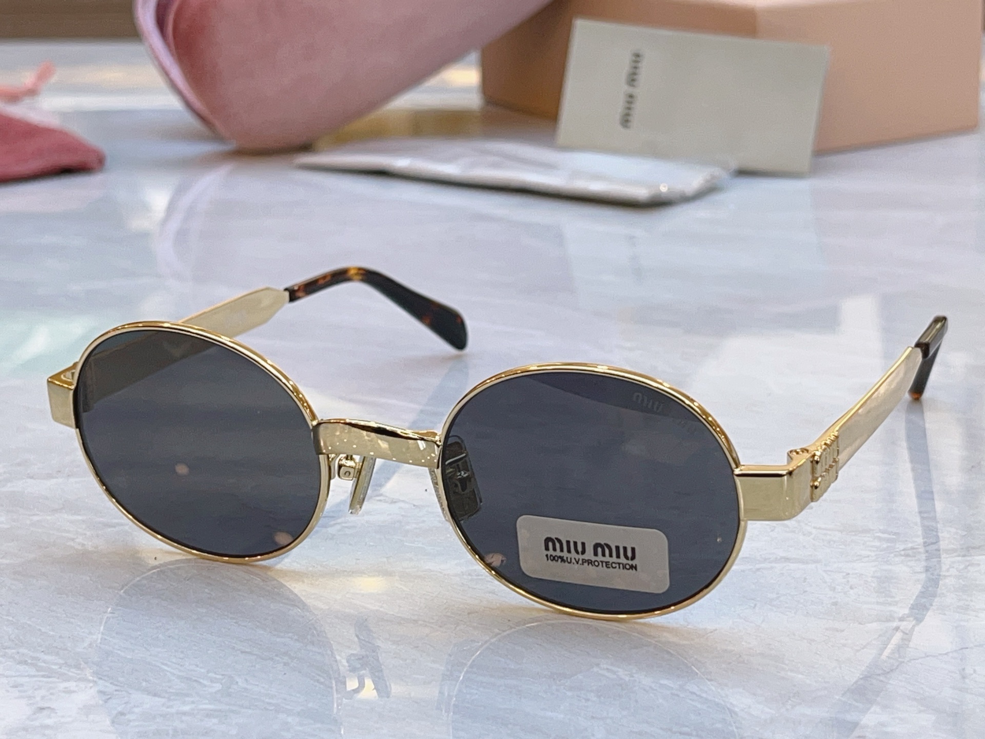 ，【MIUMI*】缪*缪新款太阳镜，Mod: SMUB51S，SIZE:47口21-135