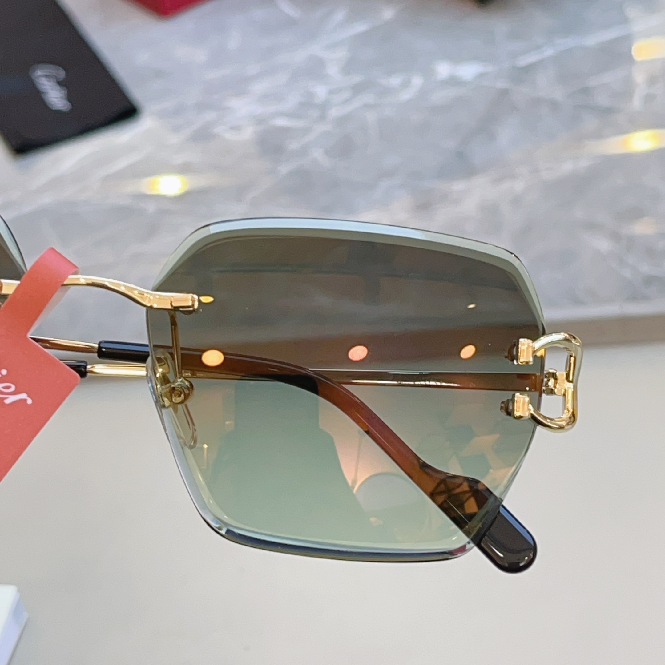 高版本✨，【CARTIE*】卡地*亚新款太阳镜，18K金电镀 镜片蔡司logo✨， MODEL:CT04