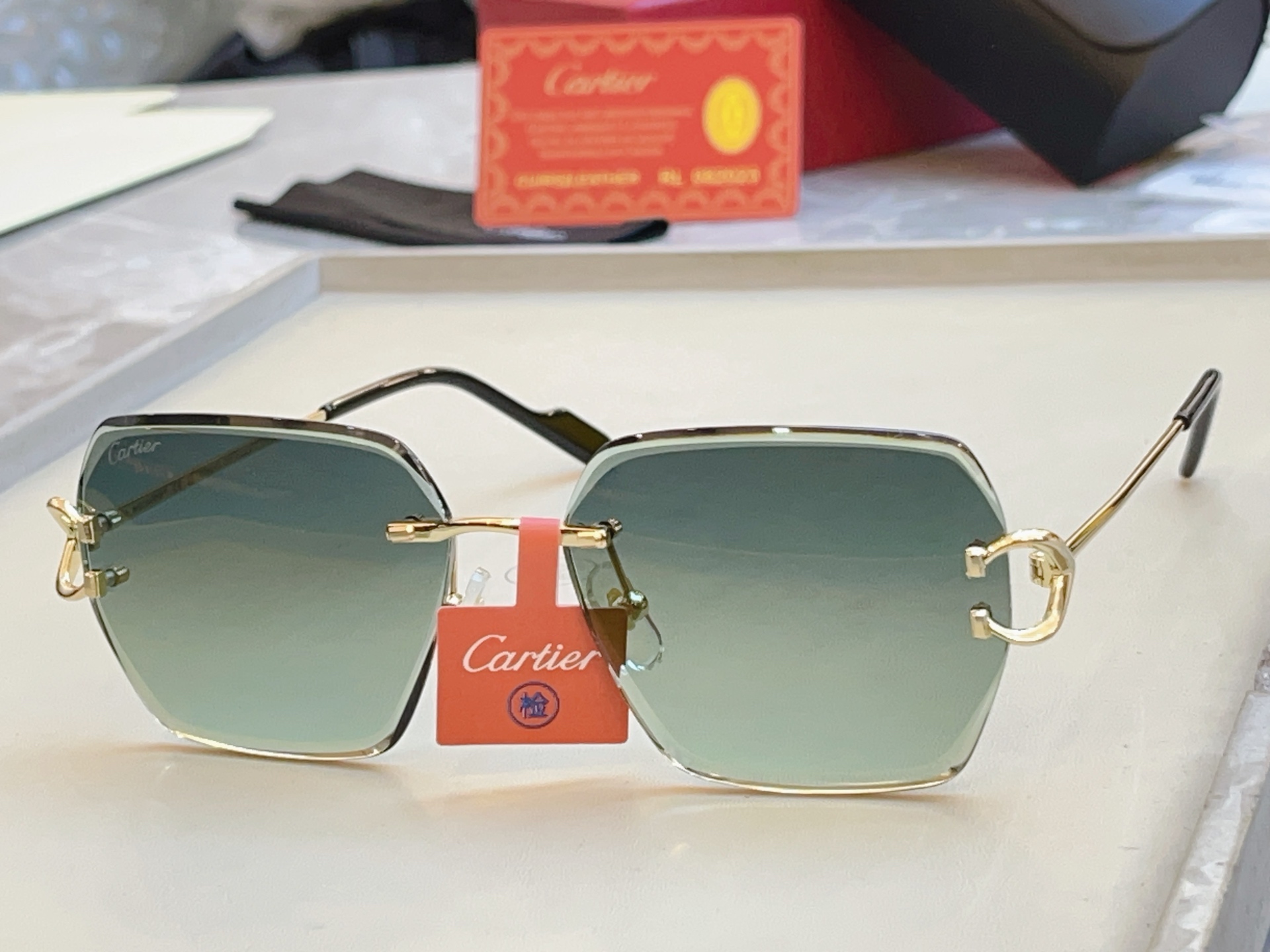 高版本✨，【CARTIE*】卡地*亚新款太阳镜，18K金电镀 镜片蔡司logo✨， MODEL:CT04