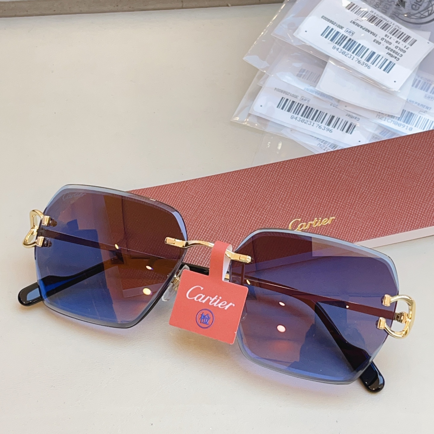 高版本✨，【CARTIE*】卡地*亚新款太阳镜，18K金电镀 镜片蔡司logo✨， MODEL:CT04
