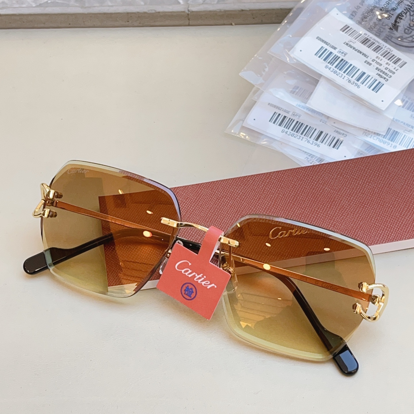 高版本✨，【CARTIE*】卡地*亚新款太阳镜，18K金电镀 镜片蔡司logo✨， MODEL:CT04