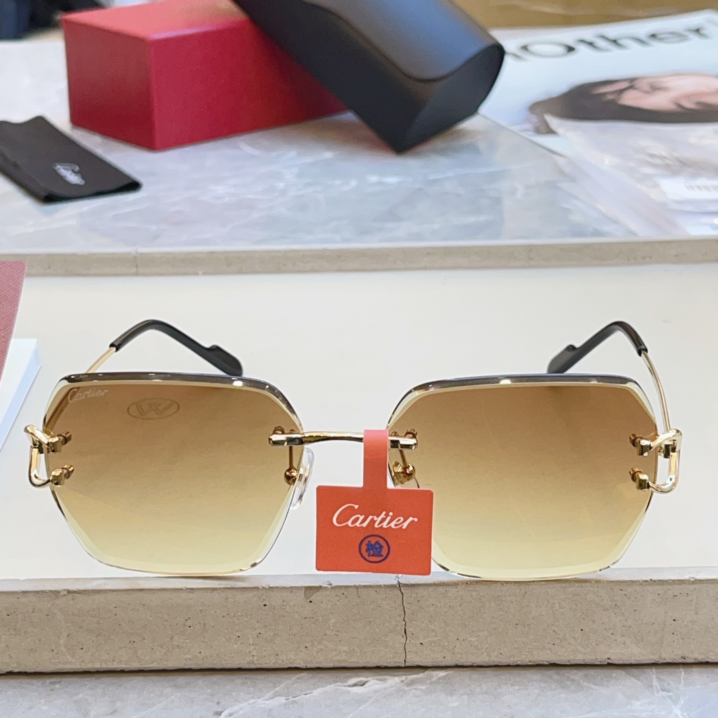 高版本✨，【CARTIE*】卡地*亚新款太阳镜，18K金电镀 镜片蔡司logo✨， MODEL:CT04