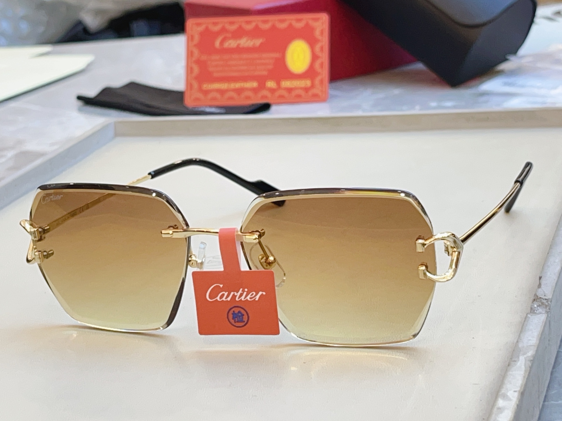 高版本✨，【CARTIE*】卡地*亚新款太阳镜，18K金电镀 镜片蔡司logo✨， MODEL:CT04