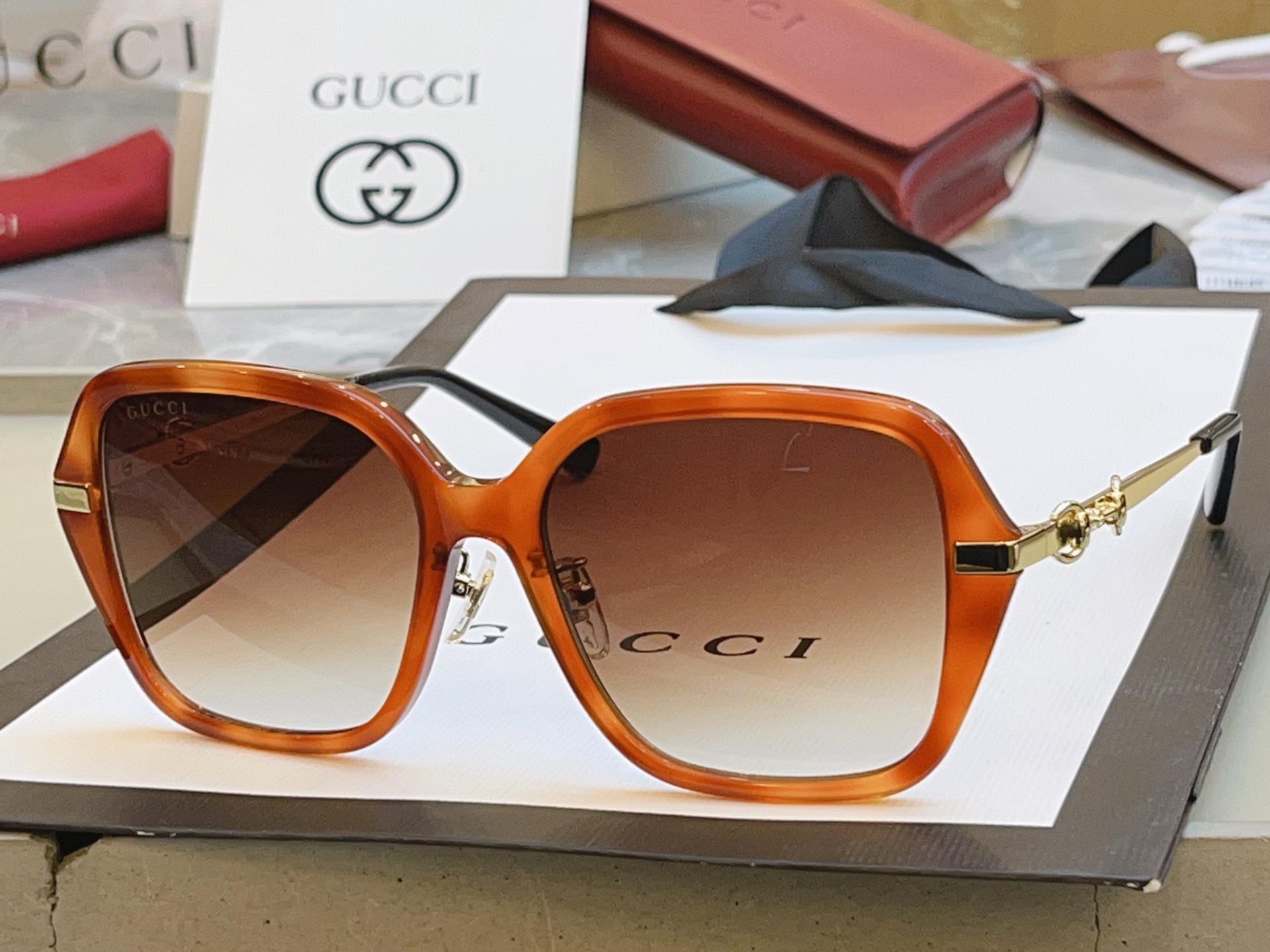 ，【GUCC*】古*驰新款太阳镜 高版本✨，MODEL：GG2055SA，SIZE：57口17-145