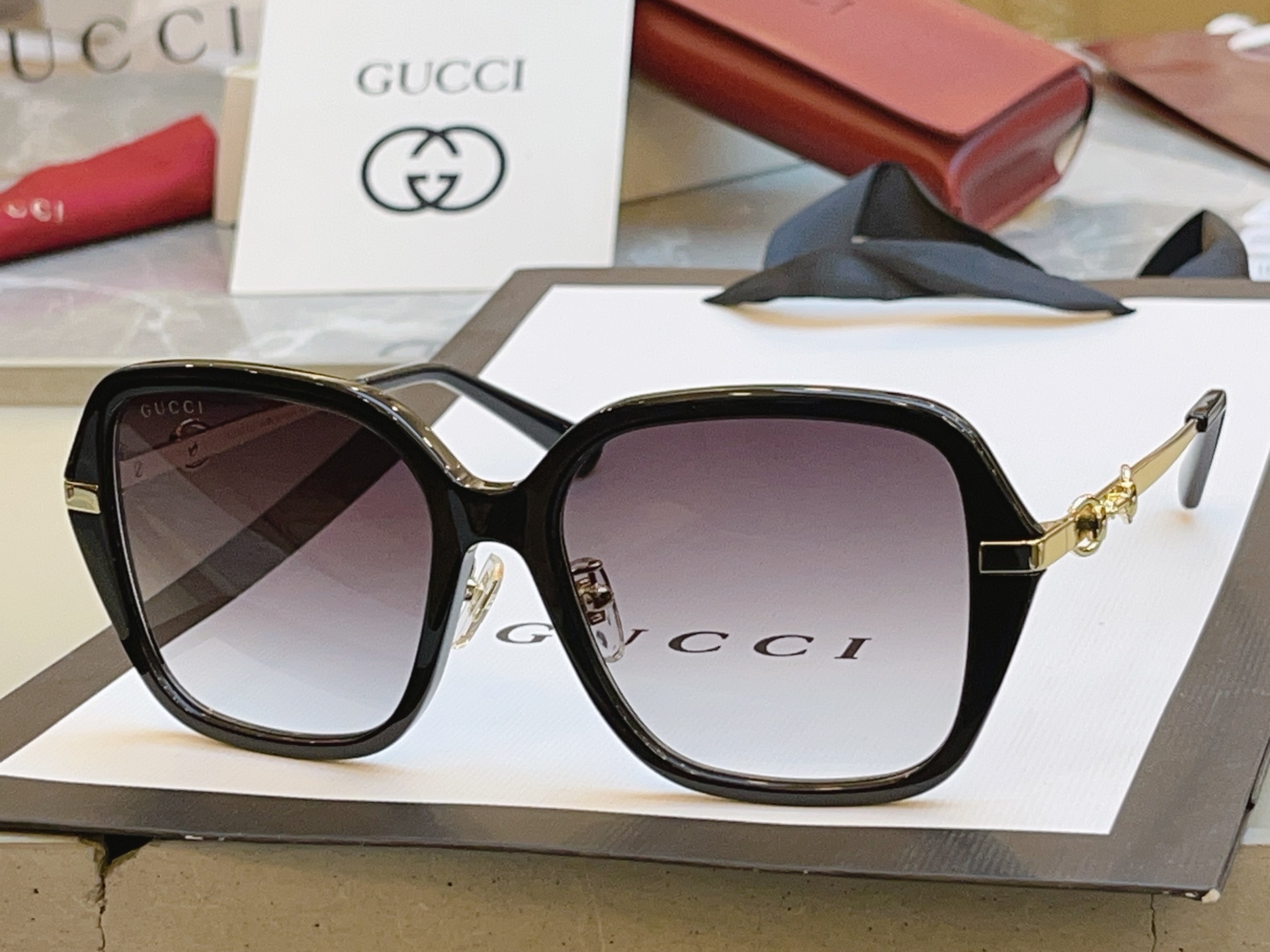 ，【GUCC*】古*驰新款太阳镜 高版本✨，MODEL：GG2055SA，SIZE：57口17-145