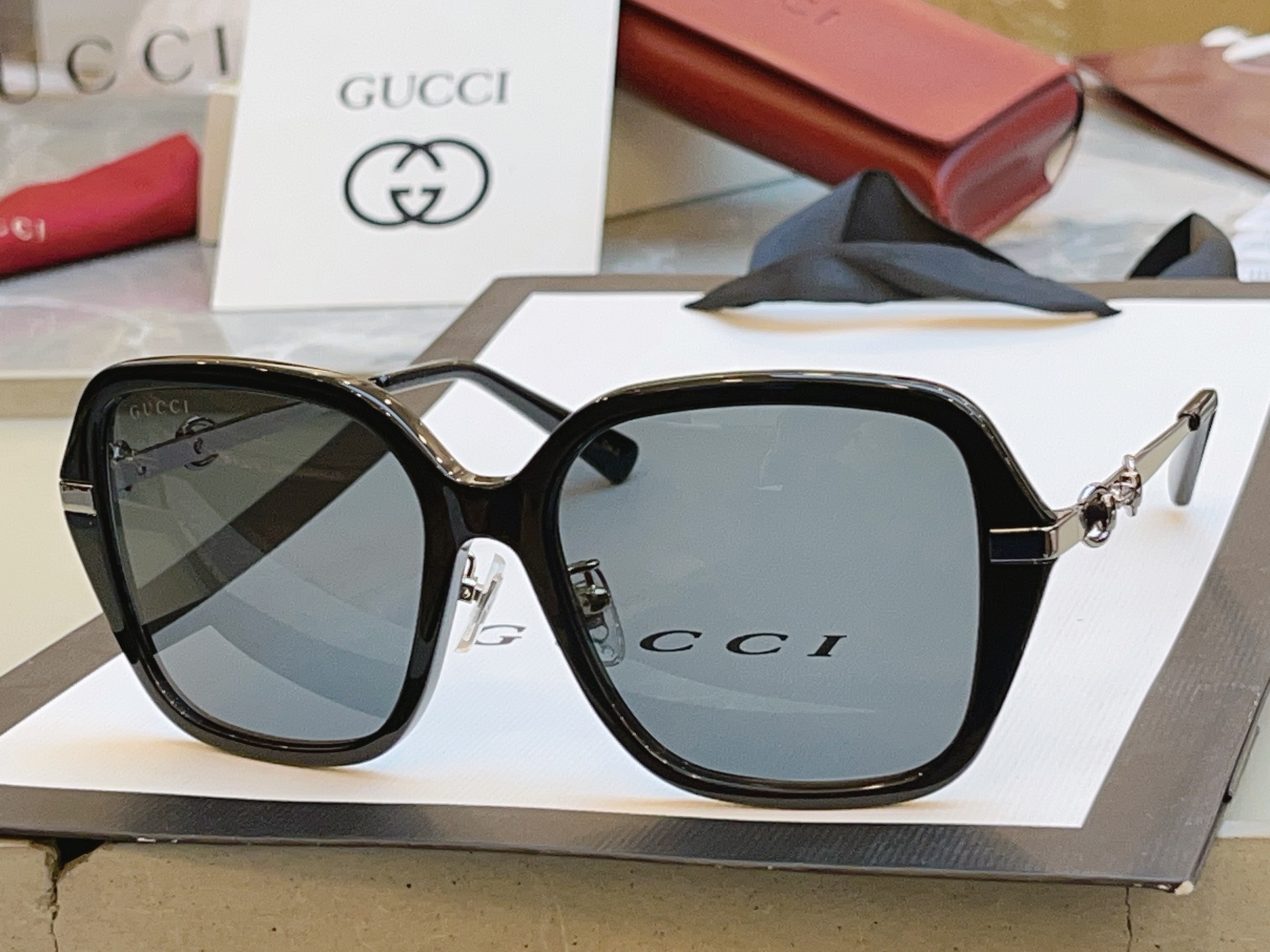 ，【GUCC*】古*驰新款太阳镜 高版本✨，MODEL：GG2055SA，SIZE：57口17-145