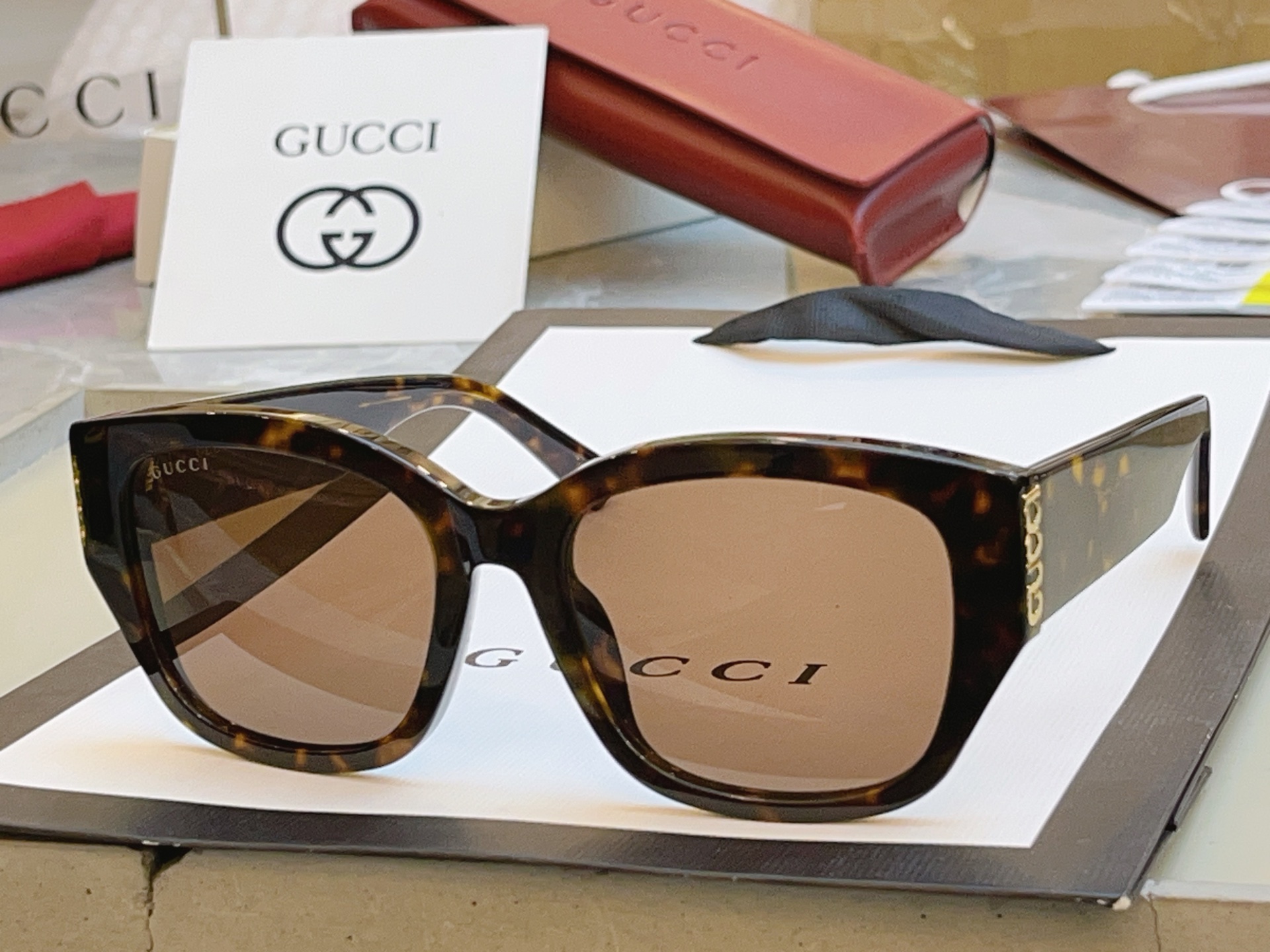 ，【GUCC*】古*驰新款太阳镜 高版本✨，MODEL：GG2043SA，SIZE：55口19-145