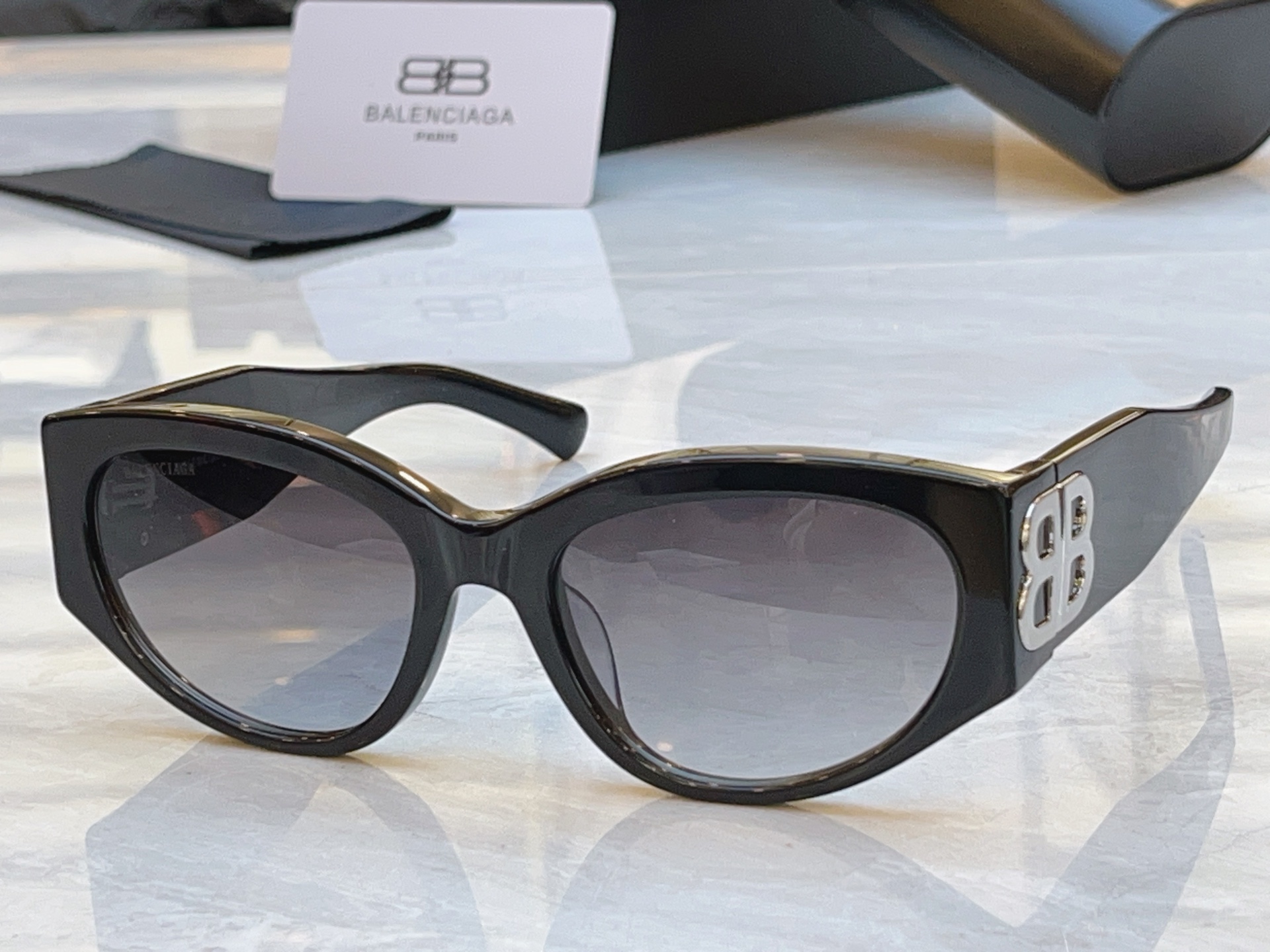 ，【BALENCIAG*】巴黎*世家新款太阳镜，MODEL：BB00324SK，SIZE：55口19-1