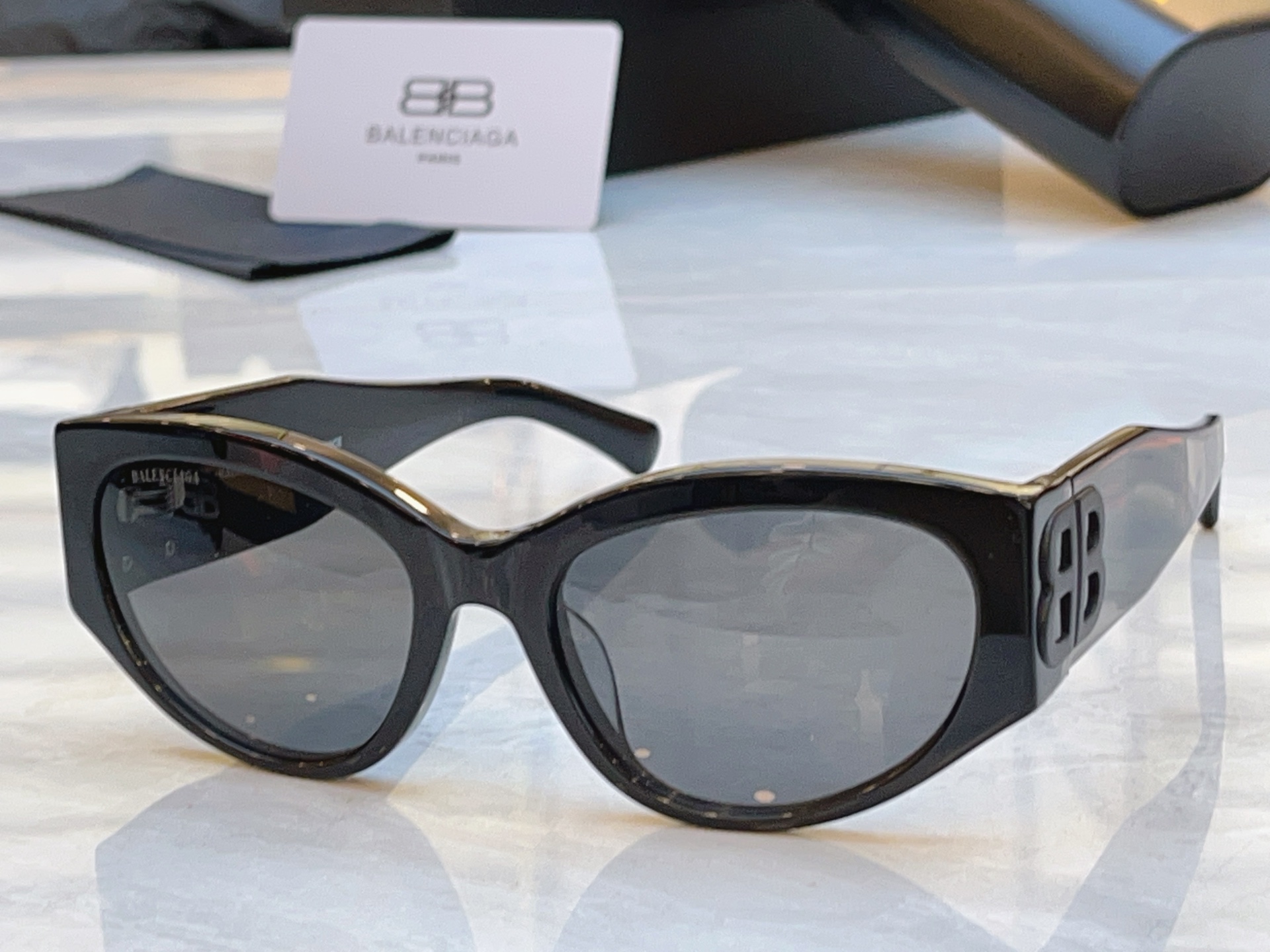 ，【BALENCIAG*】巴黎*世家新款太阳镜，MODEL：BB00324SK，SIZE：55口19-1