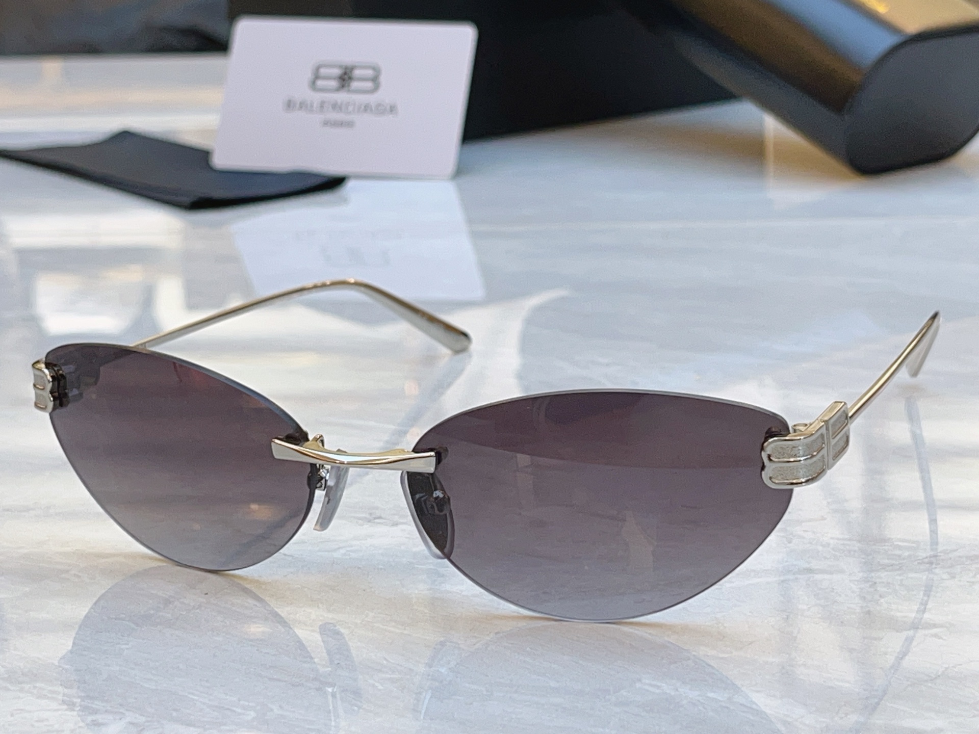 ，【BALENCIAG*】巴黎*世家新款太阳镜，MODEL：BB0486S，SIZE：61口17-145