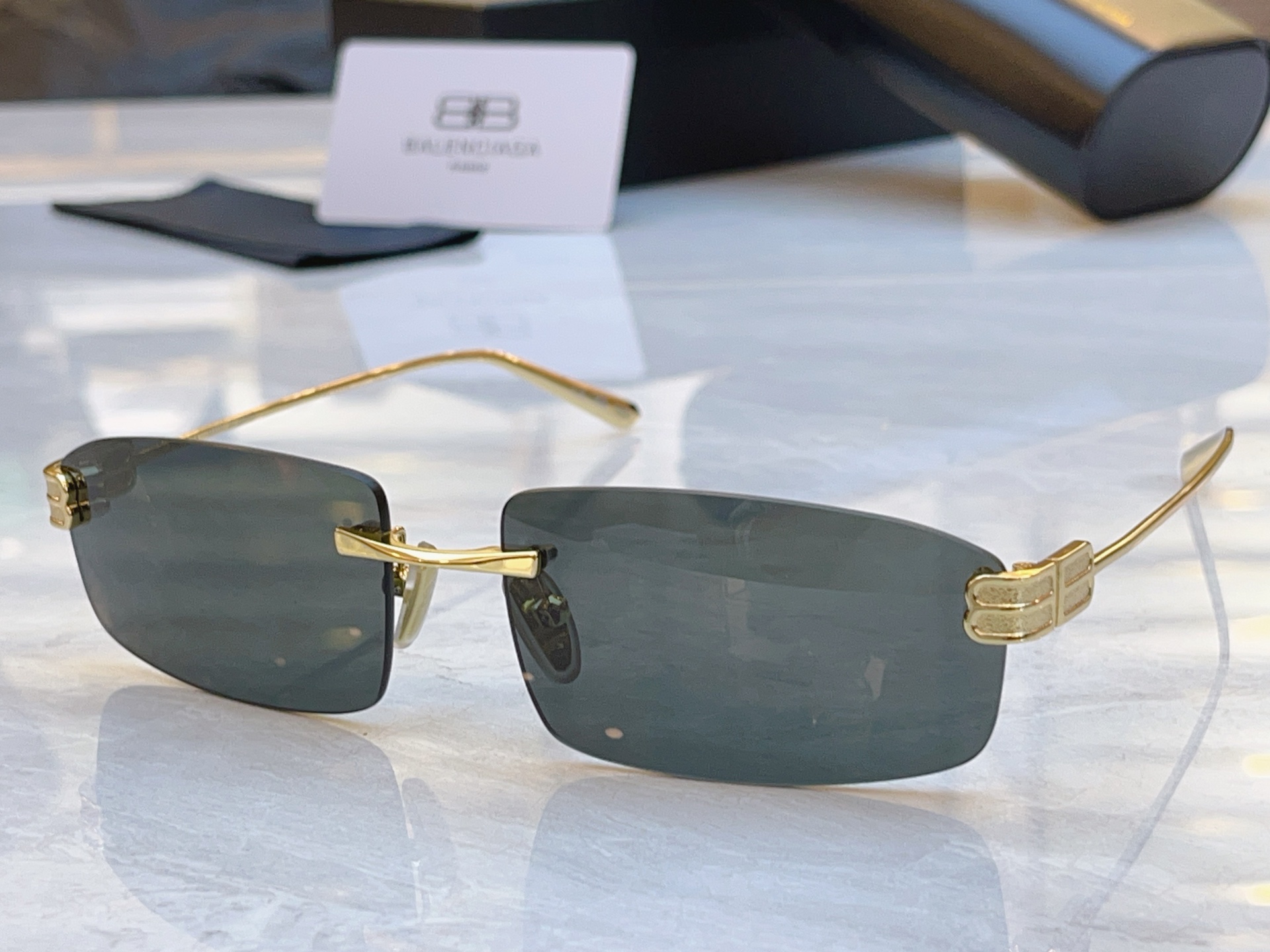 ，【BALENCIAG*】巴黎*世家新款太阳镜，MODEL：BB0488S，SIZE：62口17-145