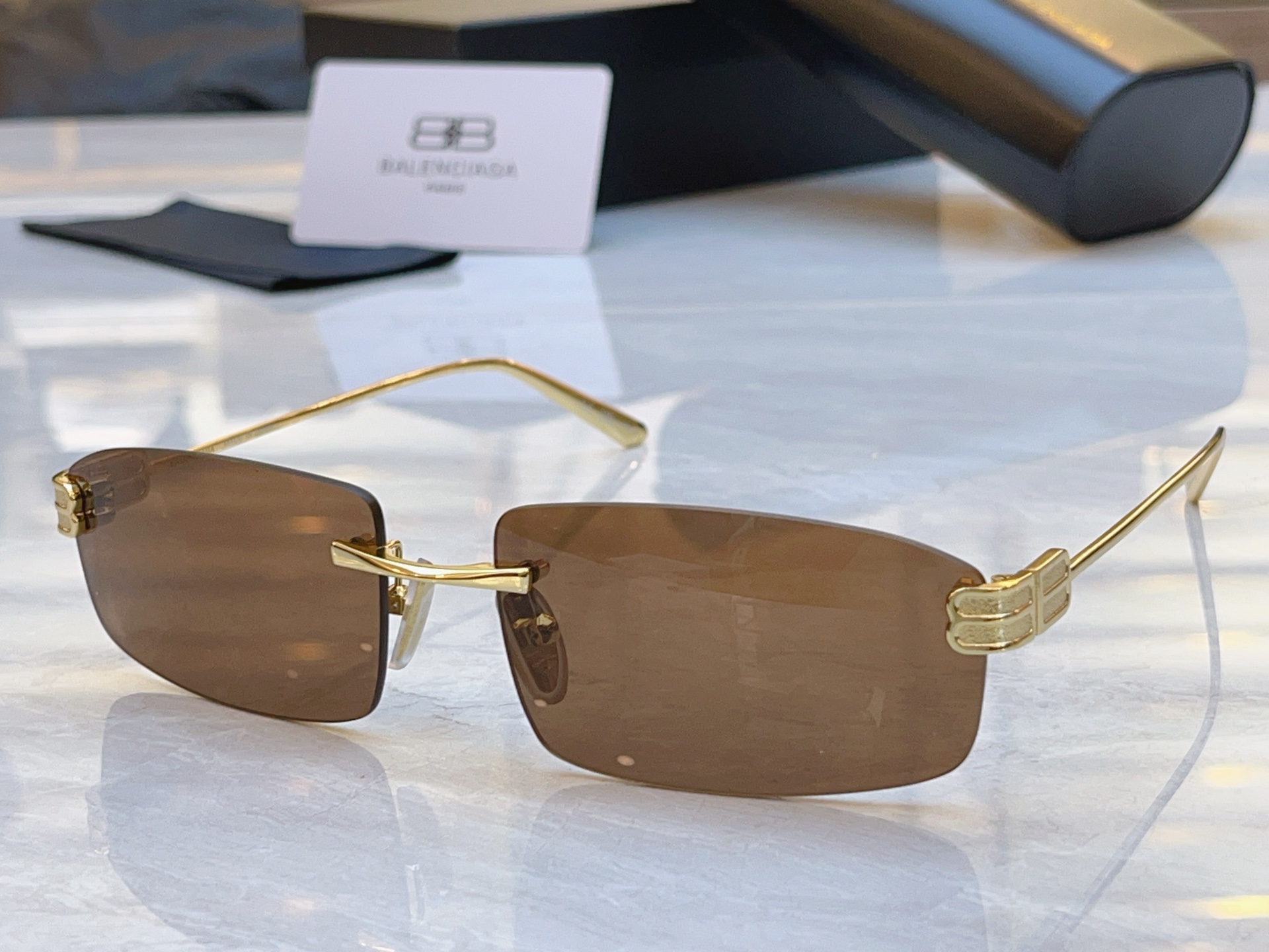 ，【BALENCIAG*】巴黎*世家新款太阳镜，MODEL：BB0488S，SIZE：62口17-145