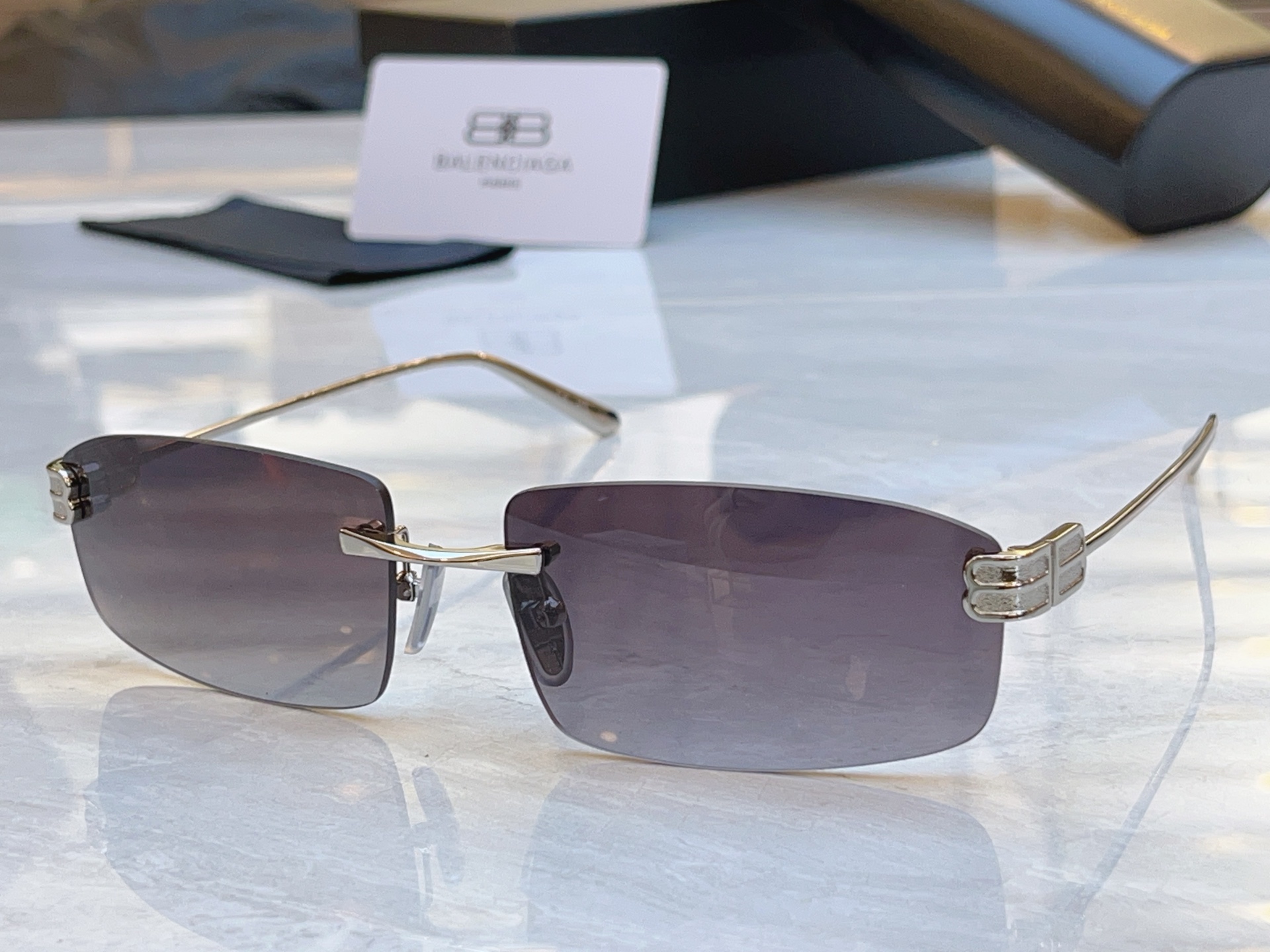 ，【BALENCIAG*】巴黎*世家新款太阳镜，MODEL：BB0488S，SIZE：62口17-145