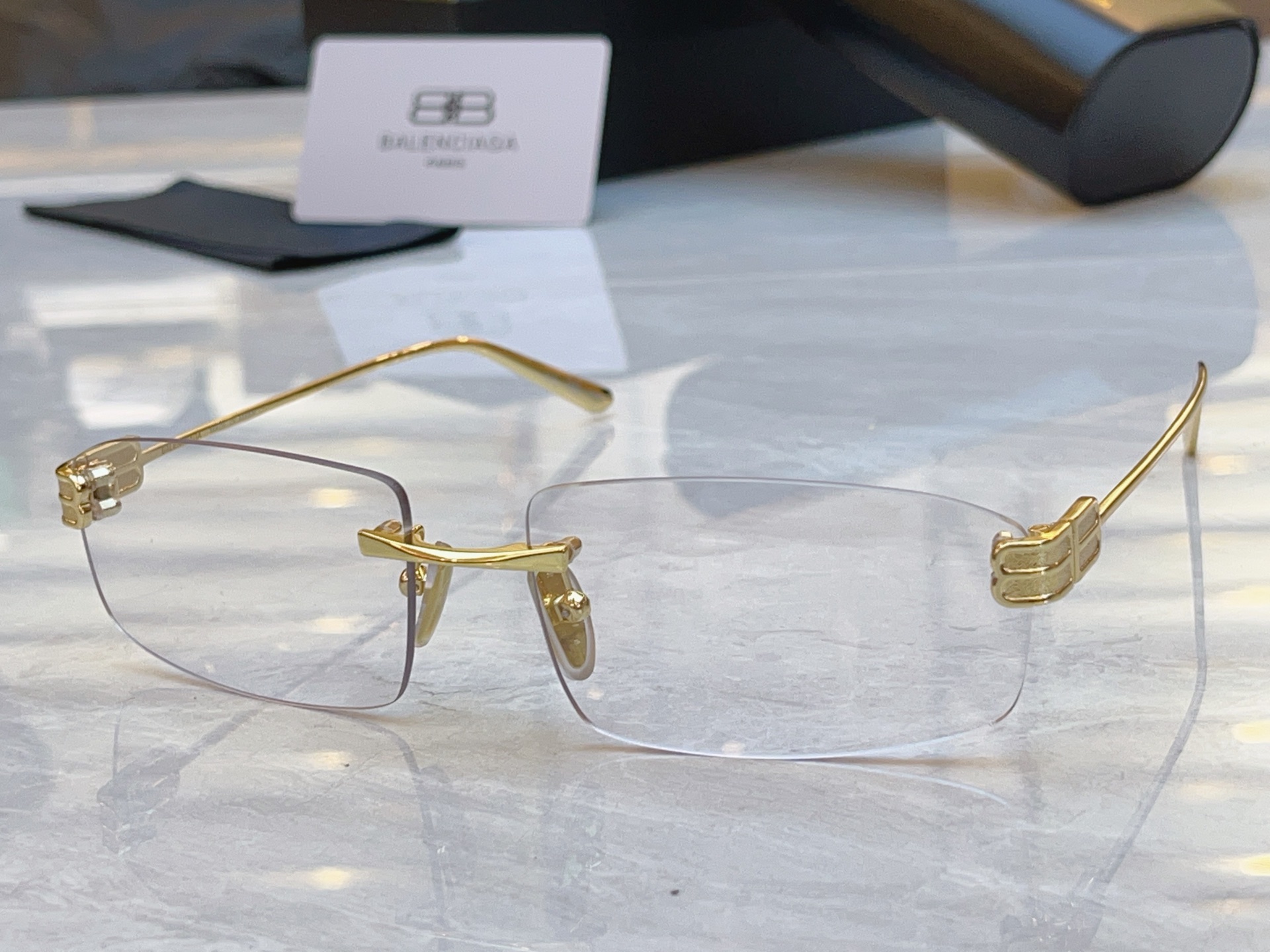 ，【BALENCIAG*】巴黎*世家新款太阳镜，MODEL：BB0488S，SIZE：62口17-145