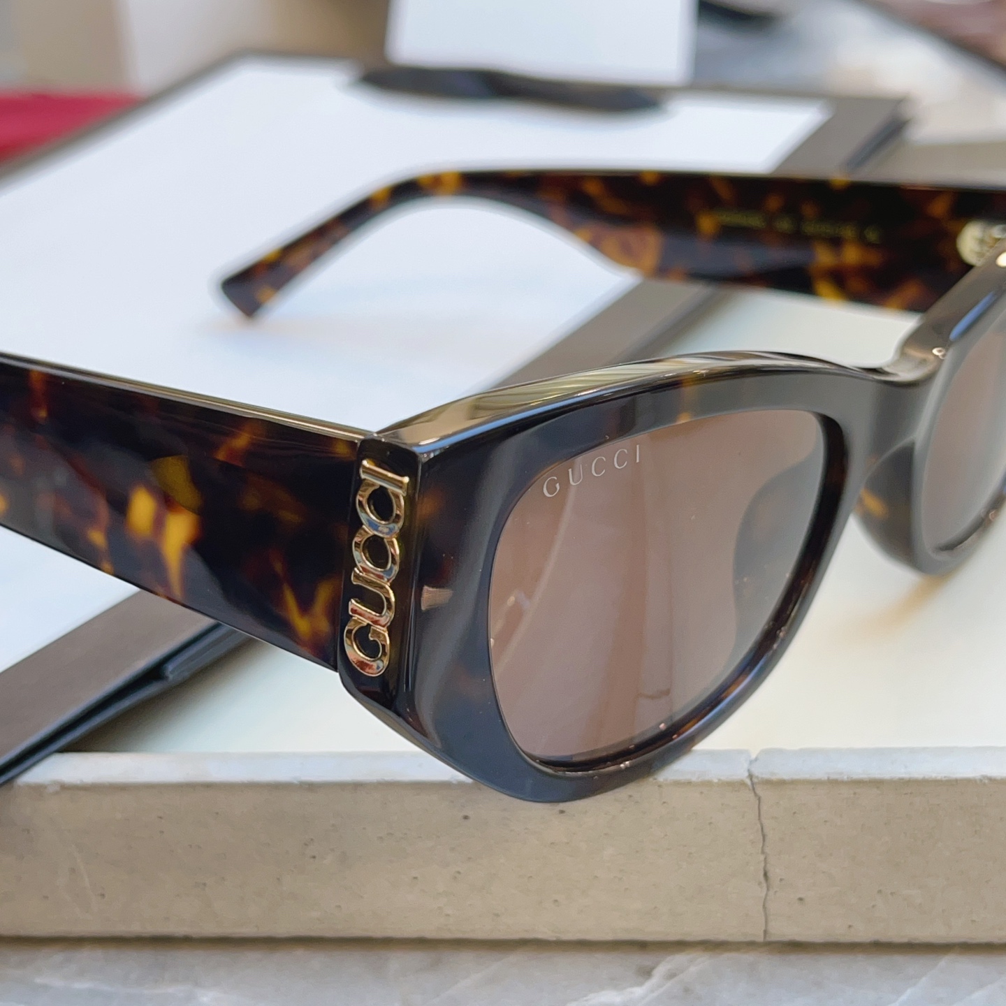 ，【GUCC*】古*驰新款太阳镜 高版本✨，MODEL：GG2044SA，SIZE：55口21-145