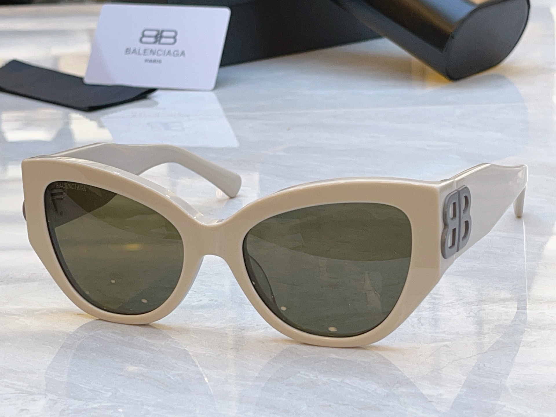 ，【BALENCIAG*】巴黎*世家新款太阳镜，MODEL：BB0322SK，SIZE：55口19-13
