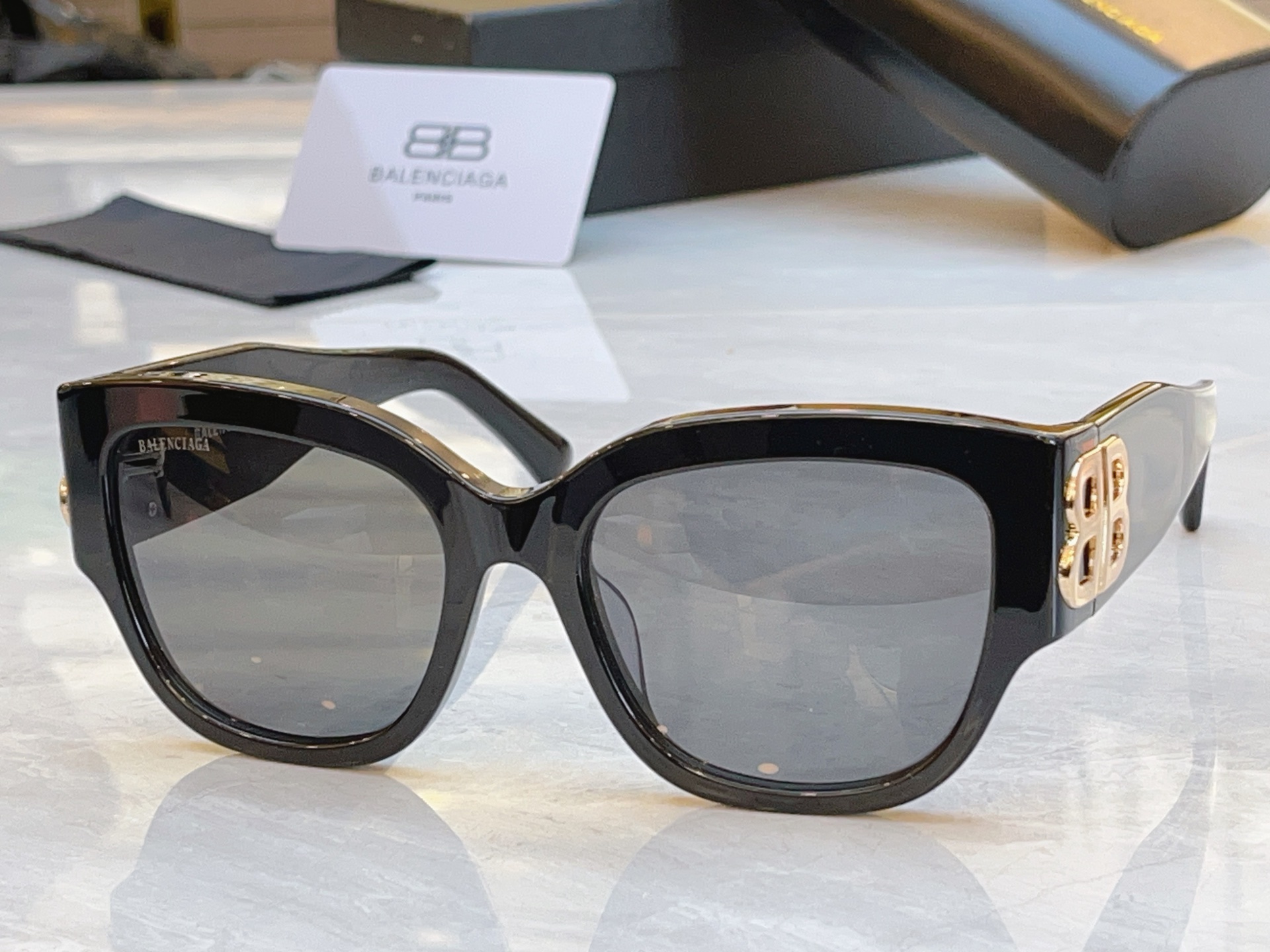 ，【BALENCIAG*】巴黎*世家新款太阳镜，MODEL：BB0323SK，SIZE：55口19-12