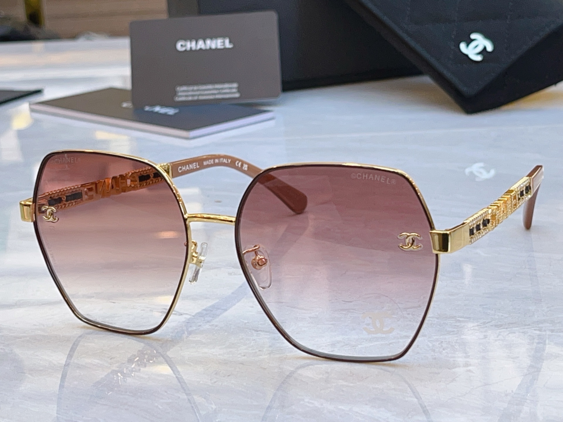 ，【CHANE*】香奈*儿新款太阳镜，MODEL：CH6043，SIZE：60口16-145