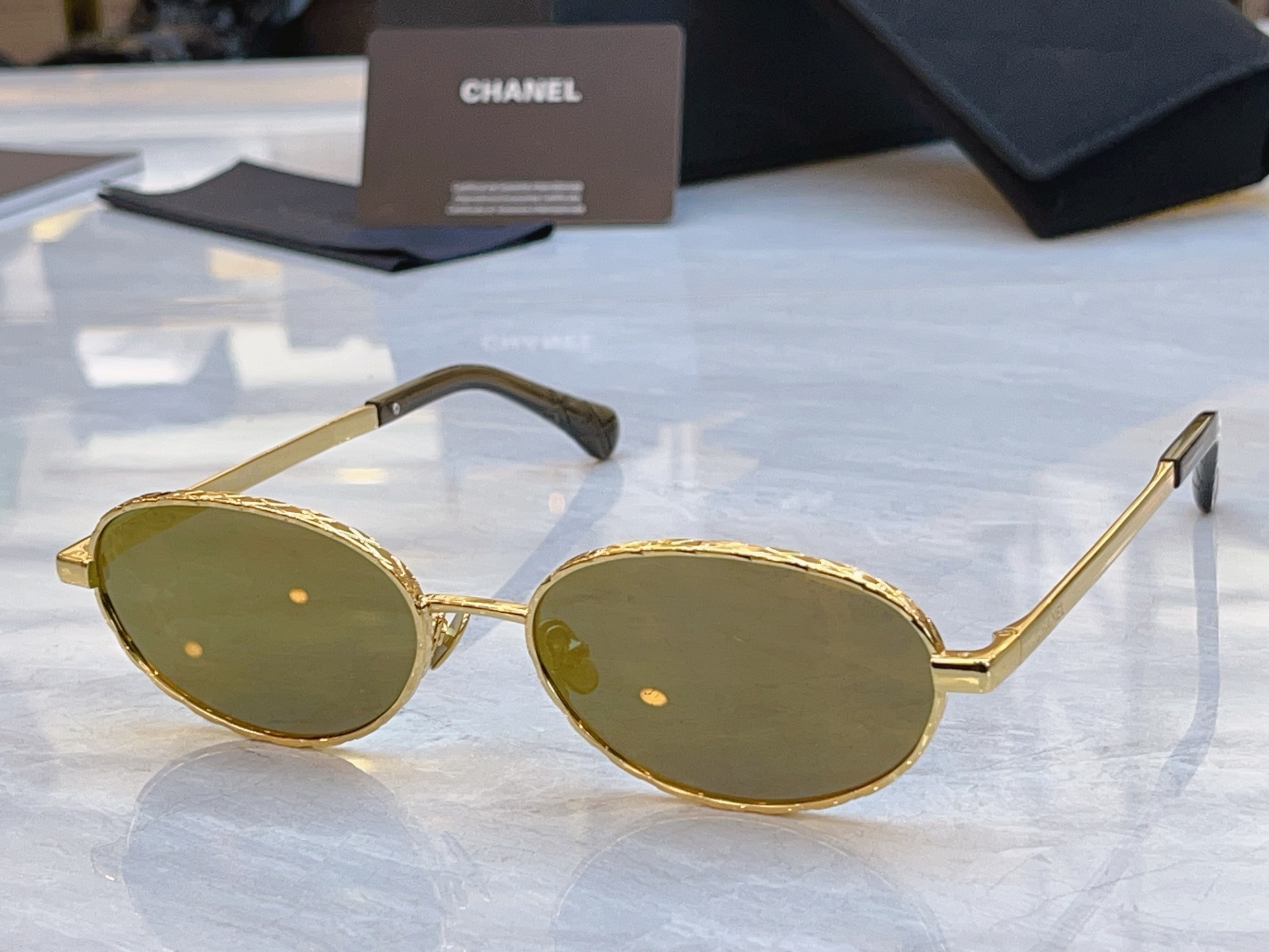 ，【CHANE*】香奈*儿新款太阳镜，MODEL：CH2227，SIZE：55口18-145