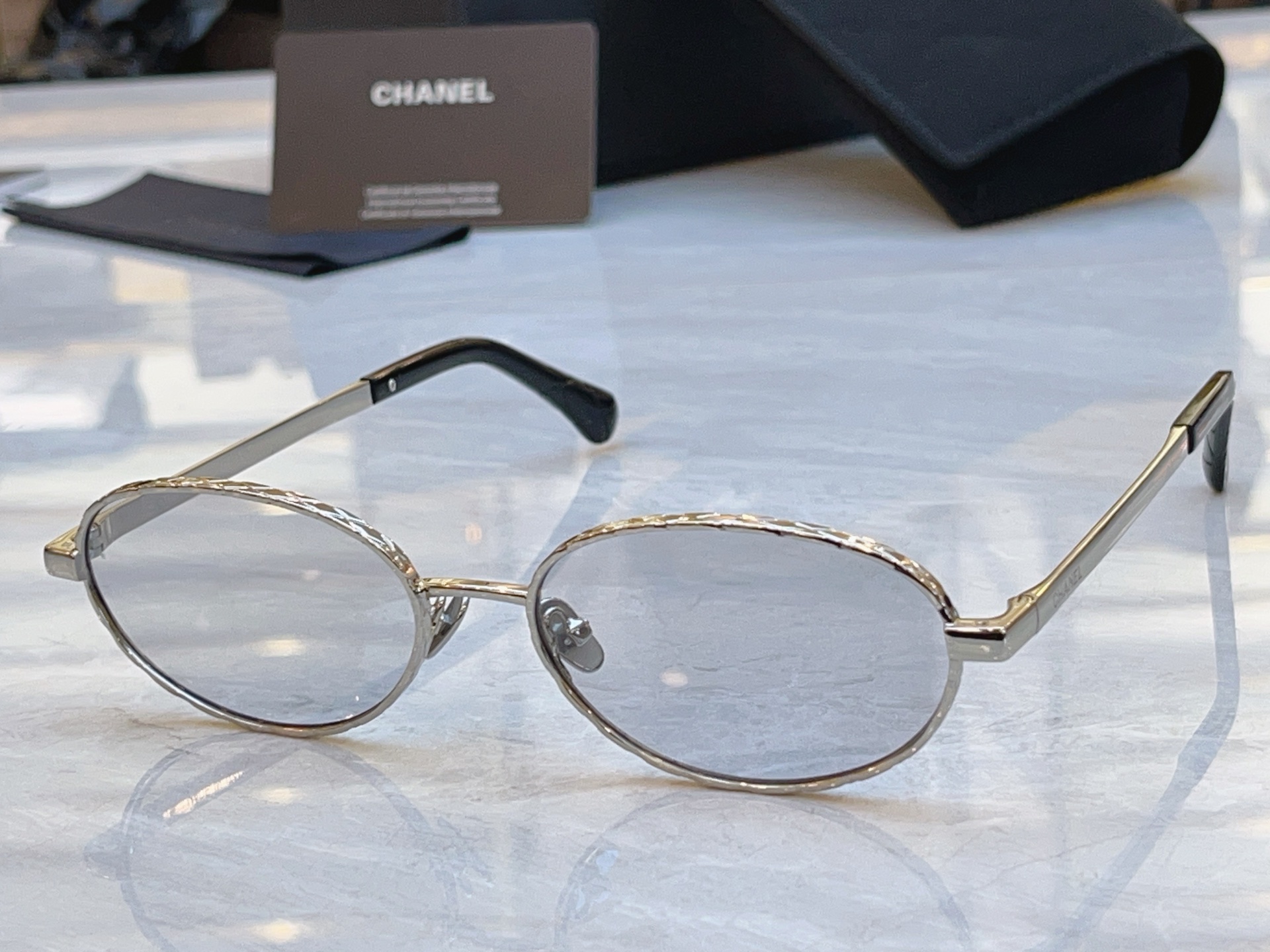 ，【CHANE*】香奈*儿新款太阳镜，MODEL：CH2227，SIZE：55口18-145