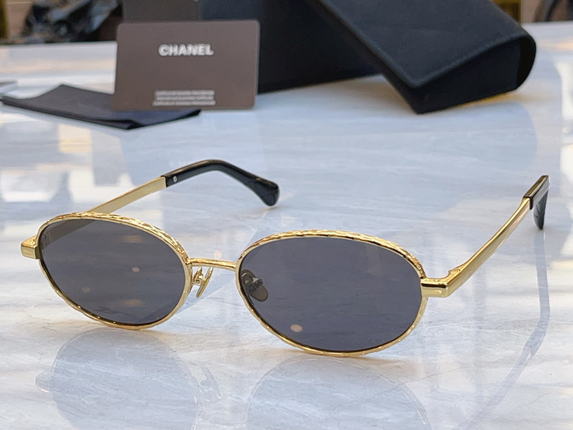 ，【CHANE*】香奈*儿新款太阳镜，MODEL：CH2227，SIZE：55口18-145