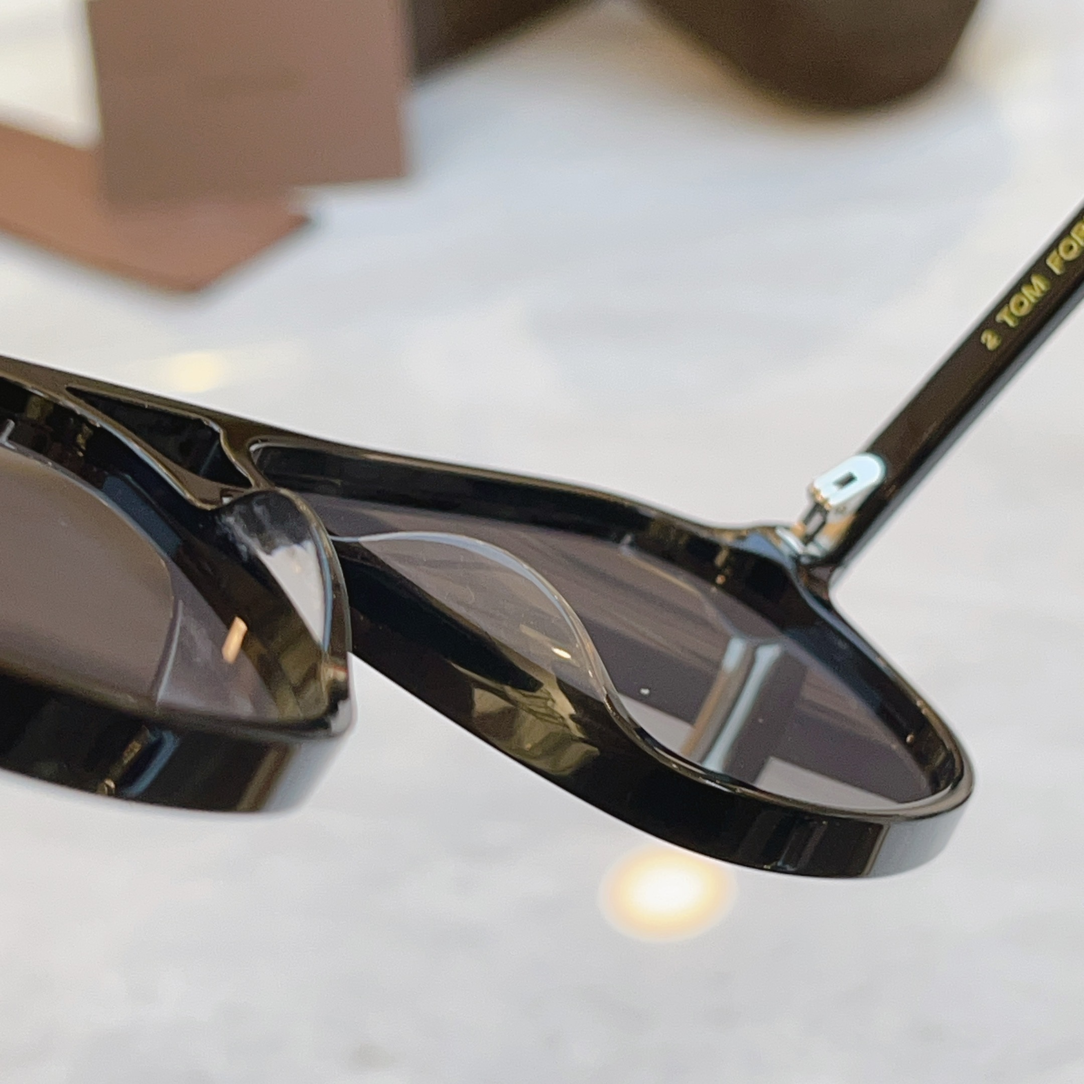 ，【TOM FOR*】汤姆*福特新款太阳镜，MODEL：FT1026，SIZE：61口12-145