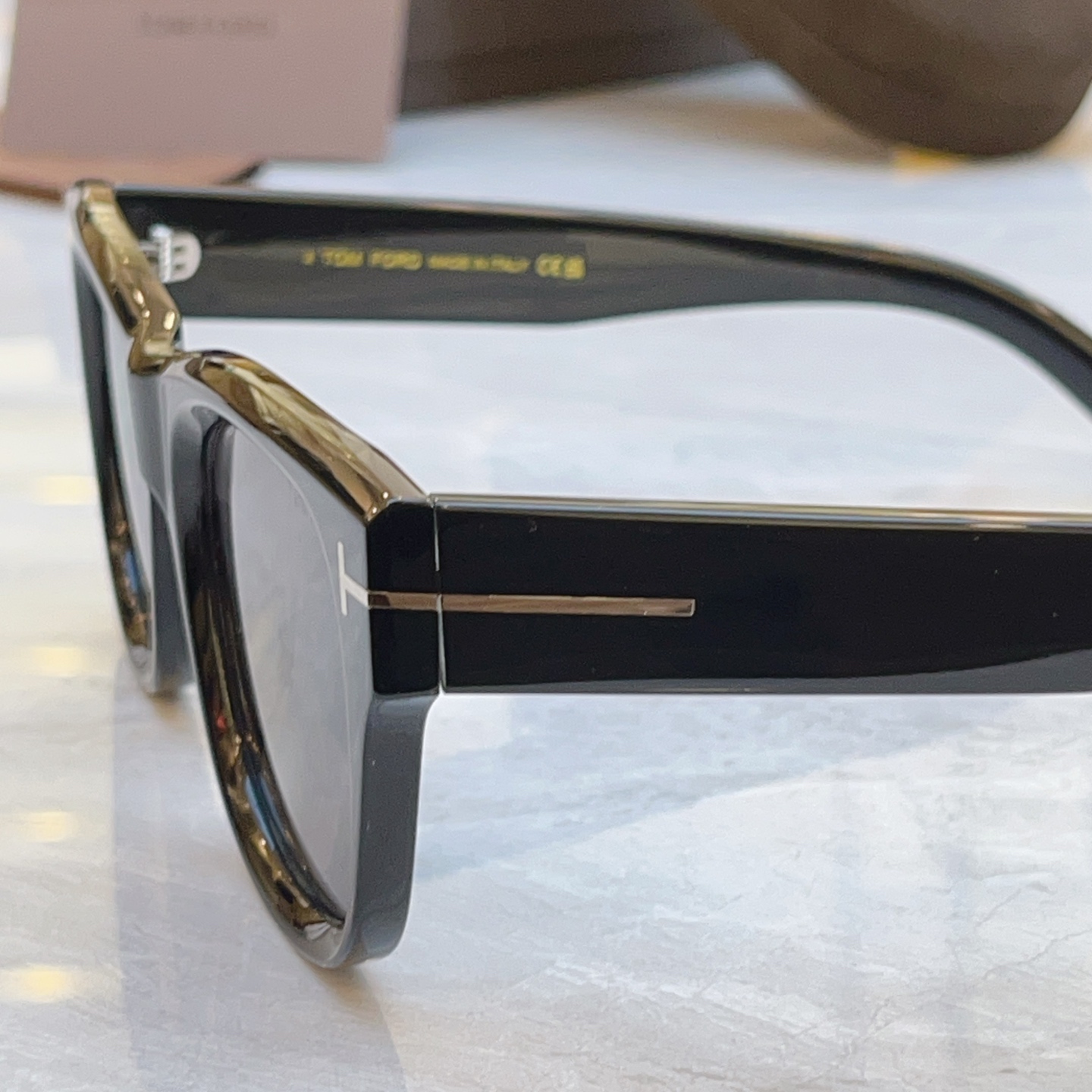 ，【TOM FOR*】汤姆*福特新款太阳镜，MODEL：FT1304，SIZE：53口20-145