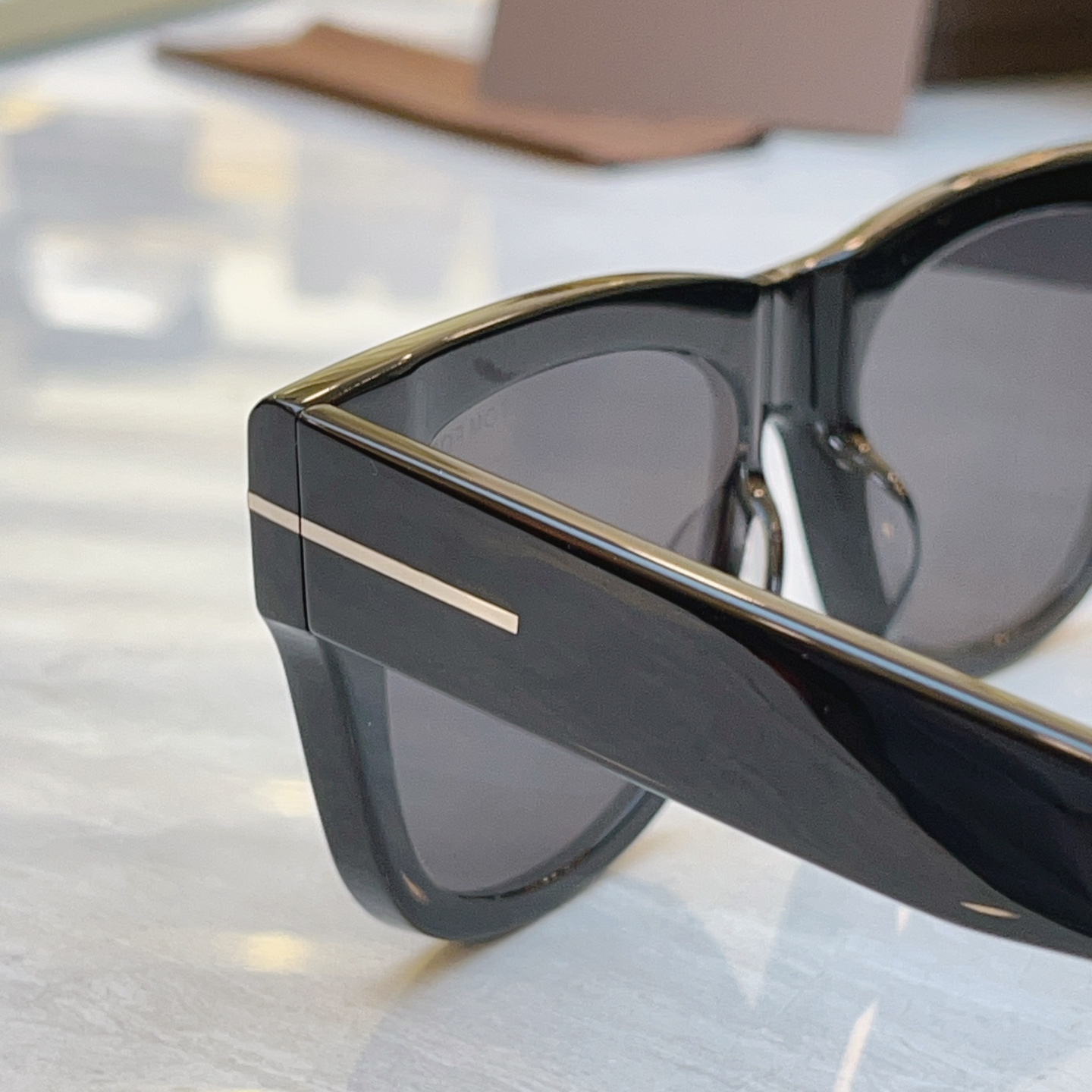 ，【TOM FOR*】汤姆*福特新款太阳镜，MODEL：FT1304，SIZE：53口20-145