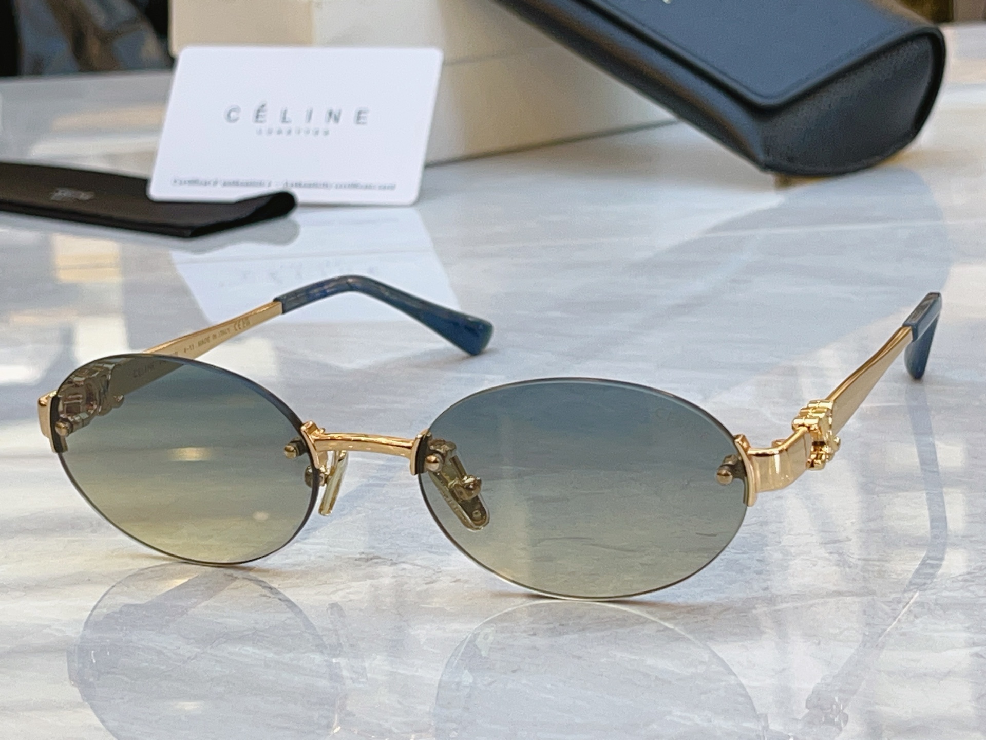 NO:768436,,[CELIN*] Celine new sunglasses, MODEL: CL42140U, SIZE: 55 mouth 19-143 glasses sunglasses, glasses, celine19860909,【CELIN*】赛*琳新款太阳镜, MODEL:CL42140U,SIZE: 55口19-143眼镜墨镜太阳镜,眼镜,celine,glasses