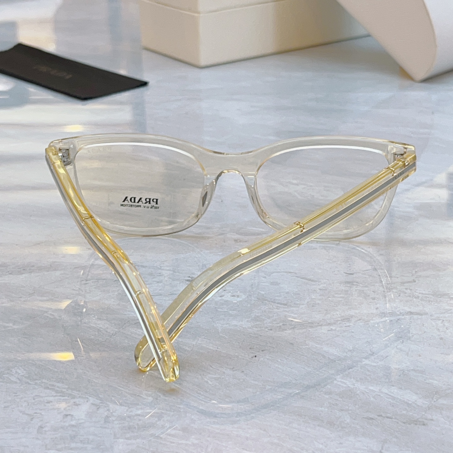 ，【PRAD*】普拉*达新款太阳镜🕶️，MODEL：PR D01VU，SIZE：52口20-145